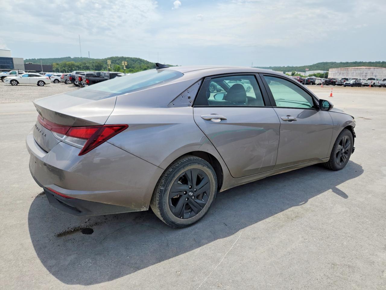 2023 Hyundai Elantra Sel Silver vin: KMHLM4AG7PU624865