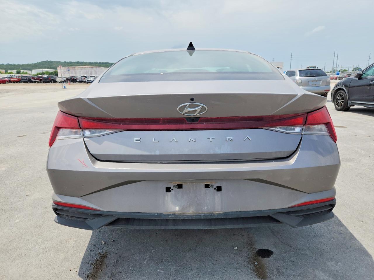 2023 Hyundai Elantra Sel Silver vin: KMHLM4AG7PU624865