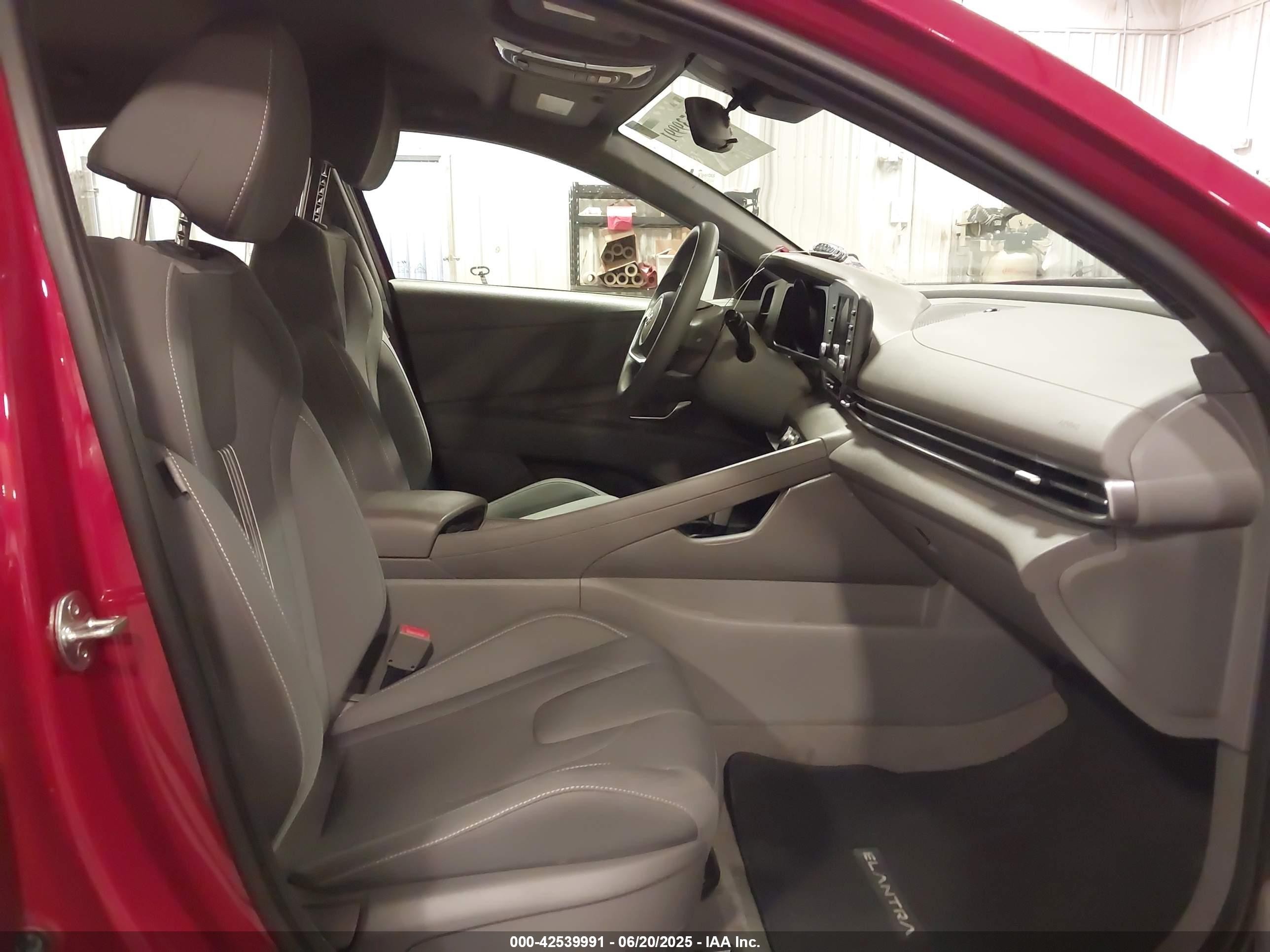 2023 Hyundai Elantra Hybrid Blue Red vin: KMHLM4AJ3PU052012