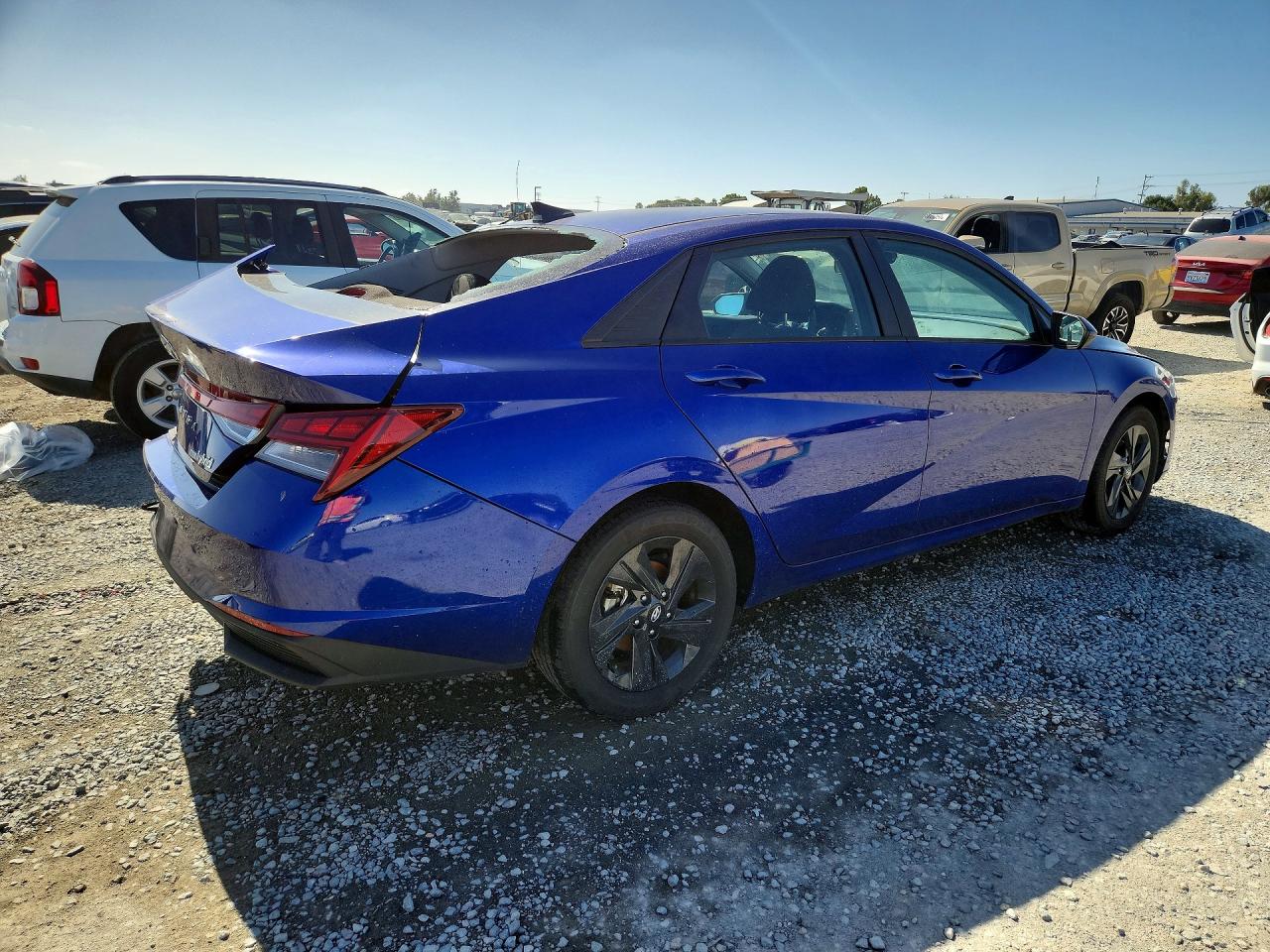 2023 Hyundai Elantra Blue Blue vin: KMHLM4AJXPU039922