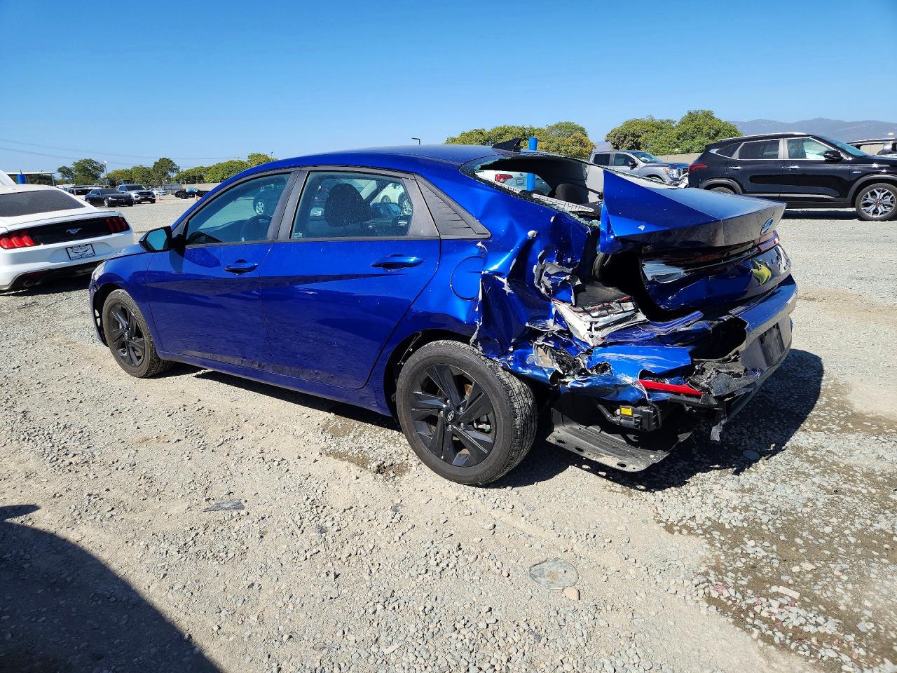 2023 Hyundai Elantra Blue Blue vin: KMHLM4AJXPU039922