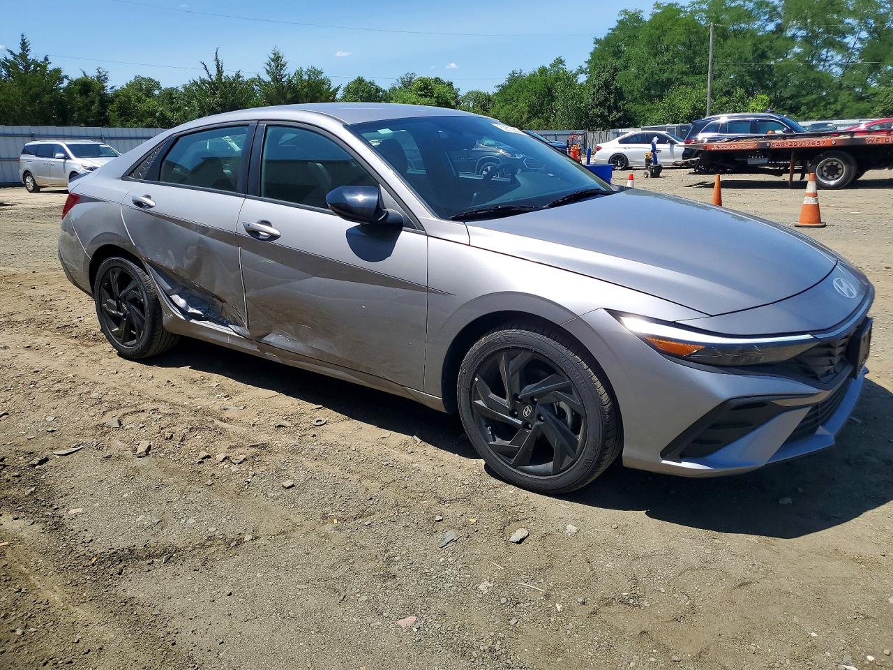 2026 Hyundai Elantra Sel Sport Silver vin: KMHLM4DG1TU128580