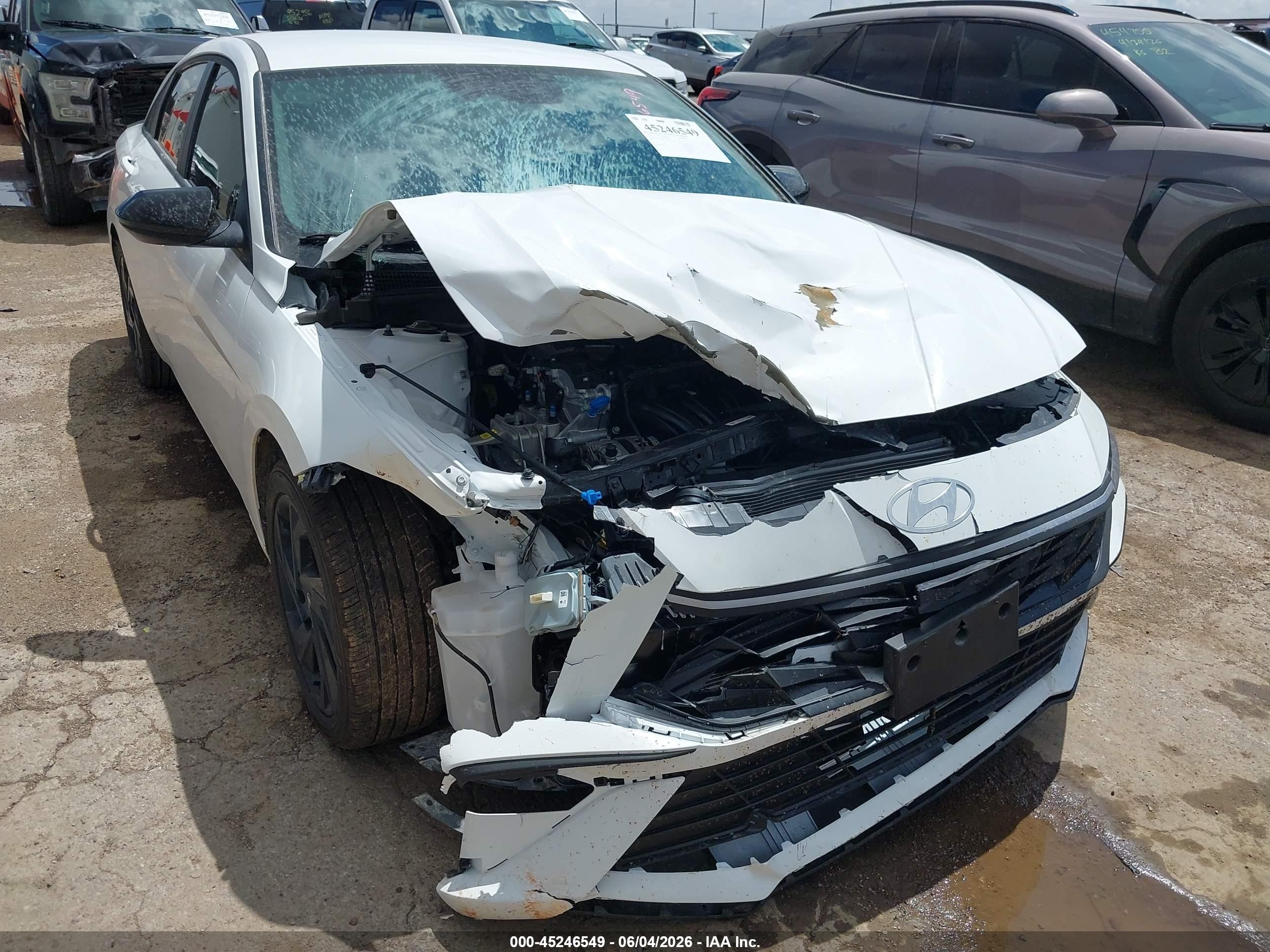 2026 Hyundai Elantra Sel Sport White vin: KMHLM4DG1TU148473