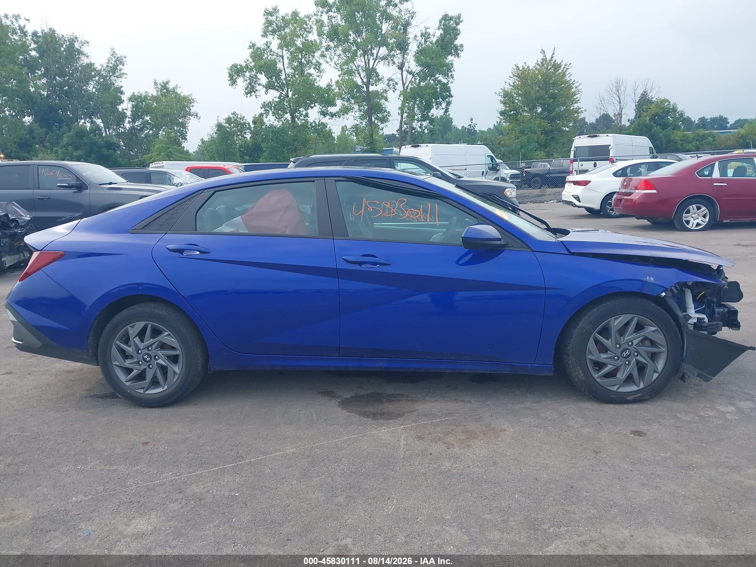 2024 Hyundai Elantra Sel Blue vin: KMHLM4DG2RU661319