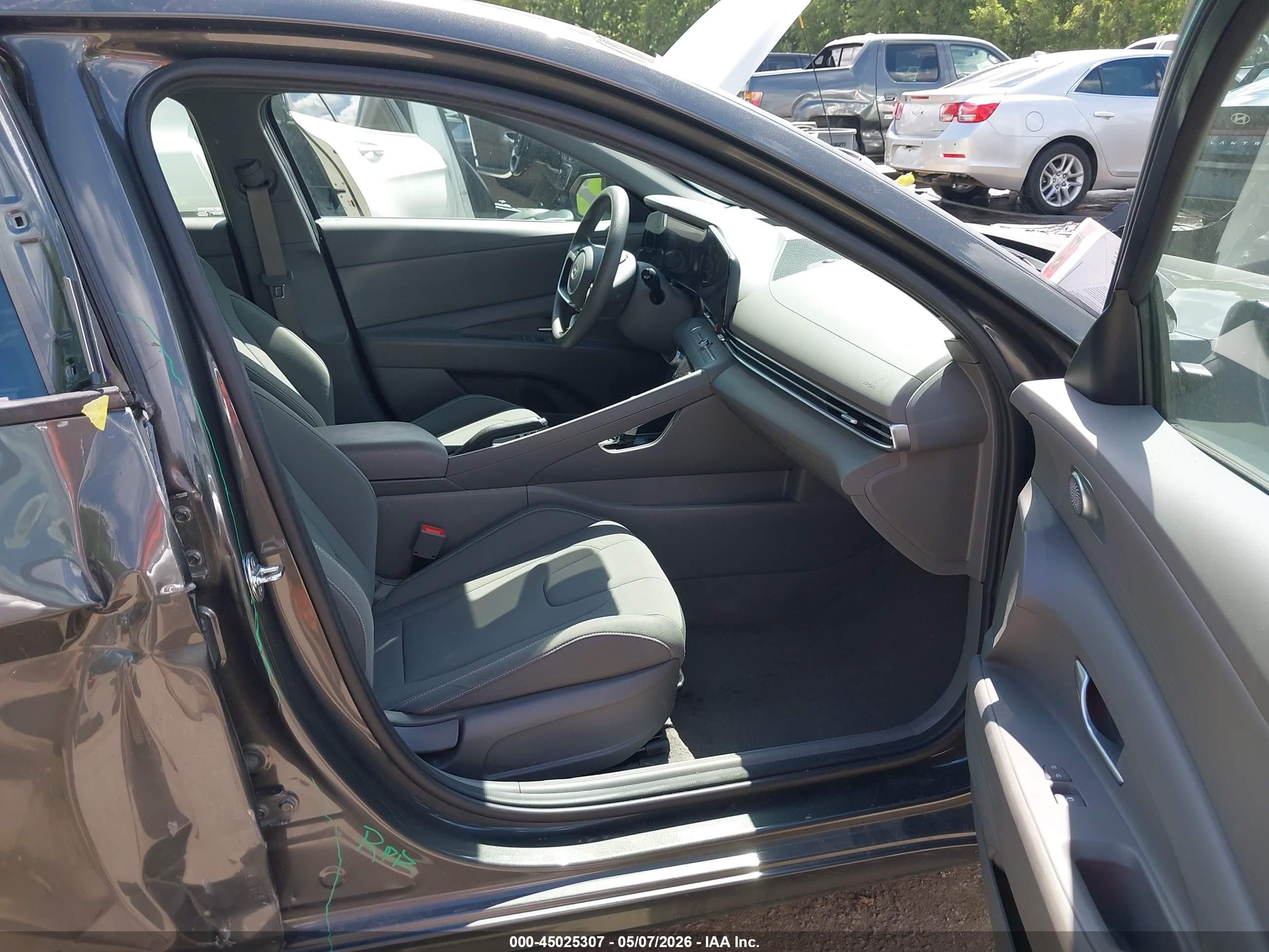 2024 Hyundai Elantra Sel Gray vin: KMHLM4DG2RU678511