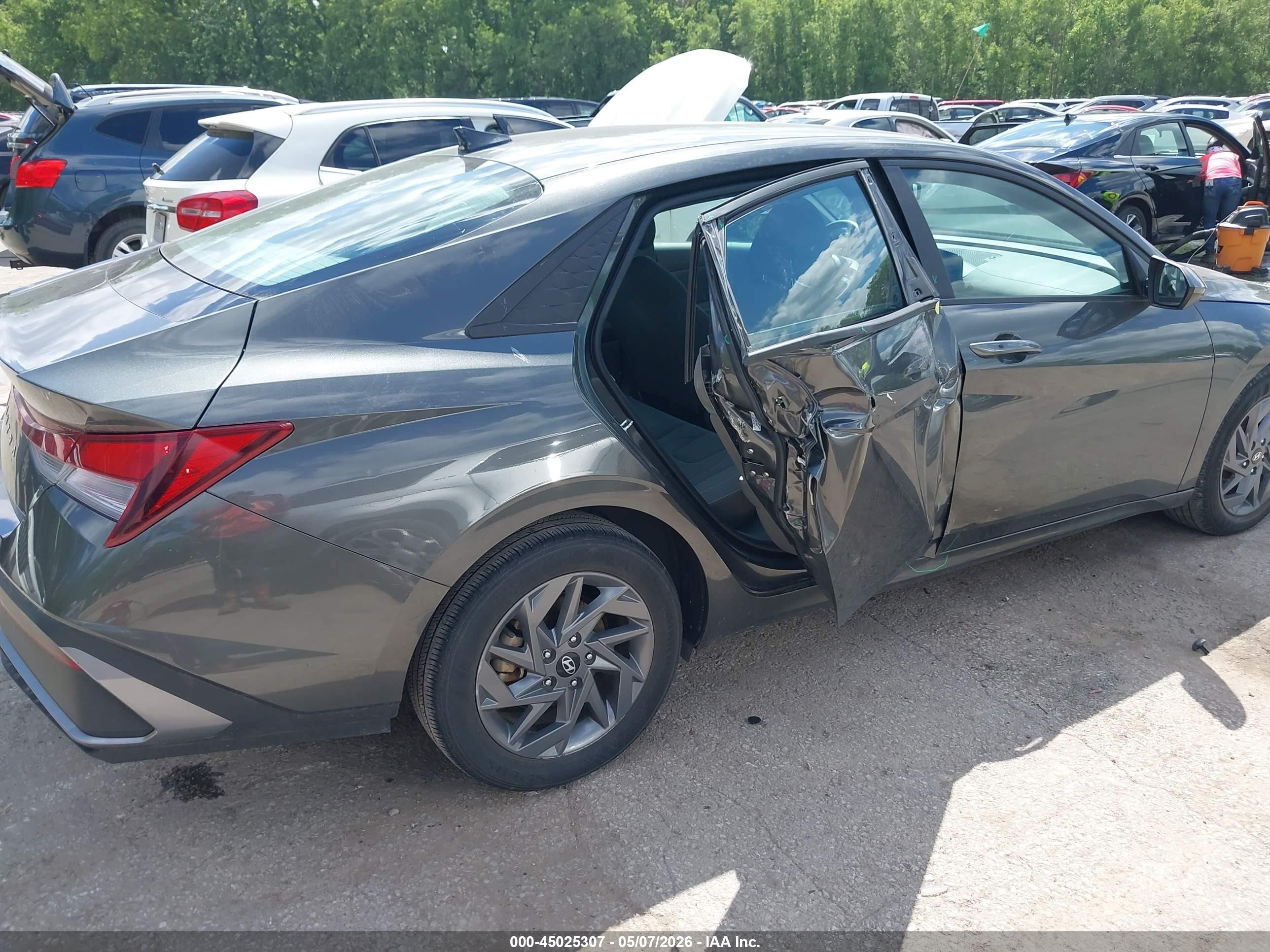 2024 Hyundai Elantra Sel Gray vin: KMHLM4DG2RU678511