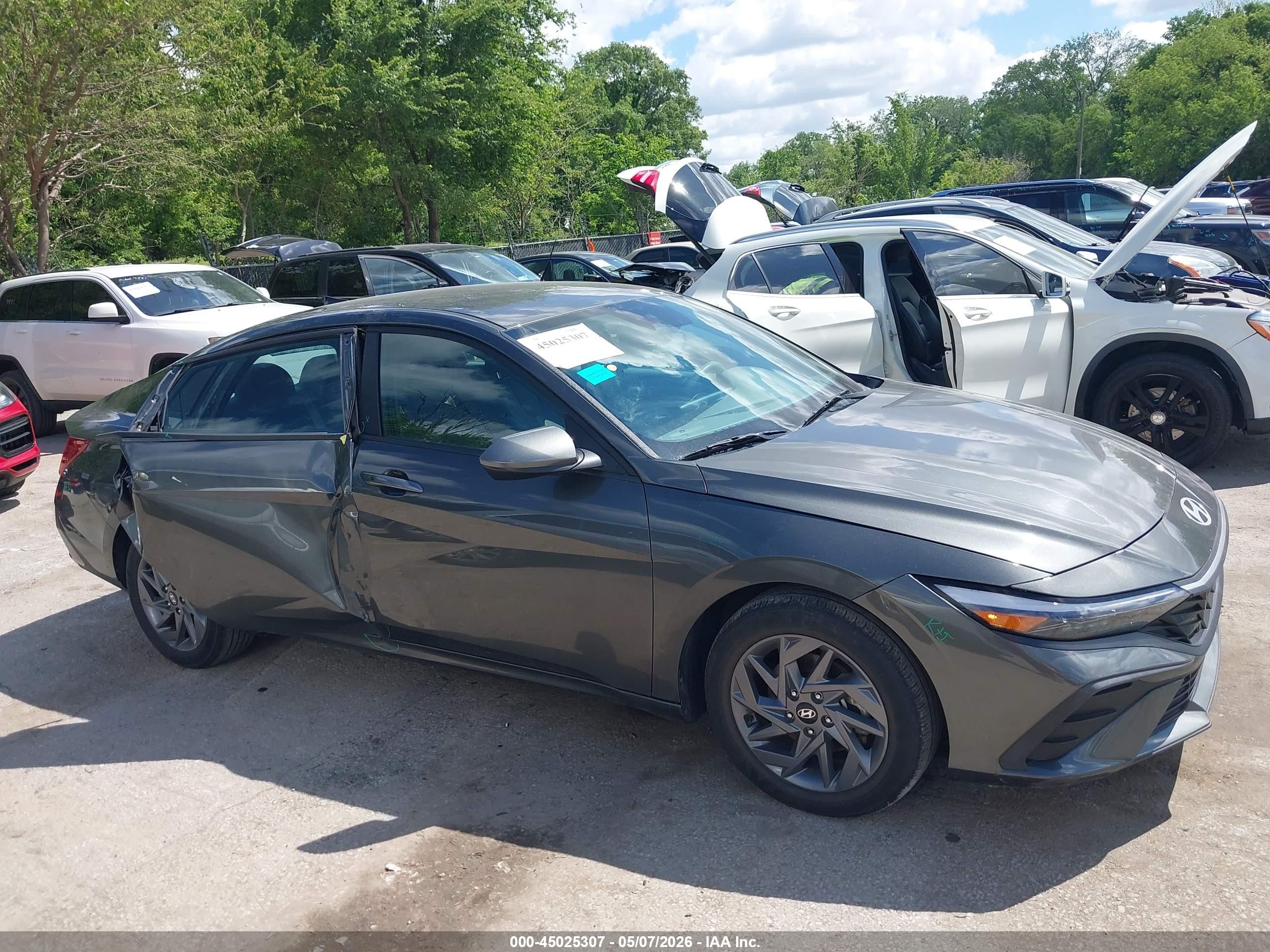 2024 Hyundai Elantra Sel Gray vin: KMHLM4DG2RU678511