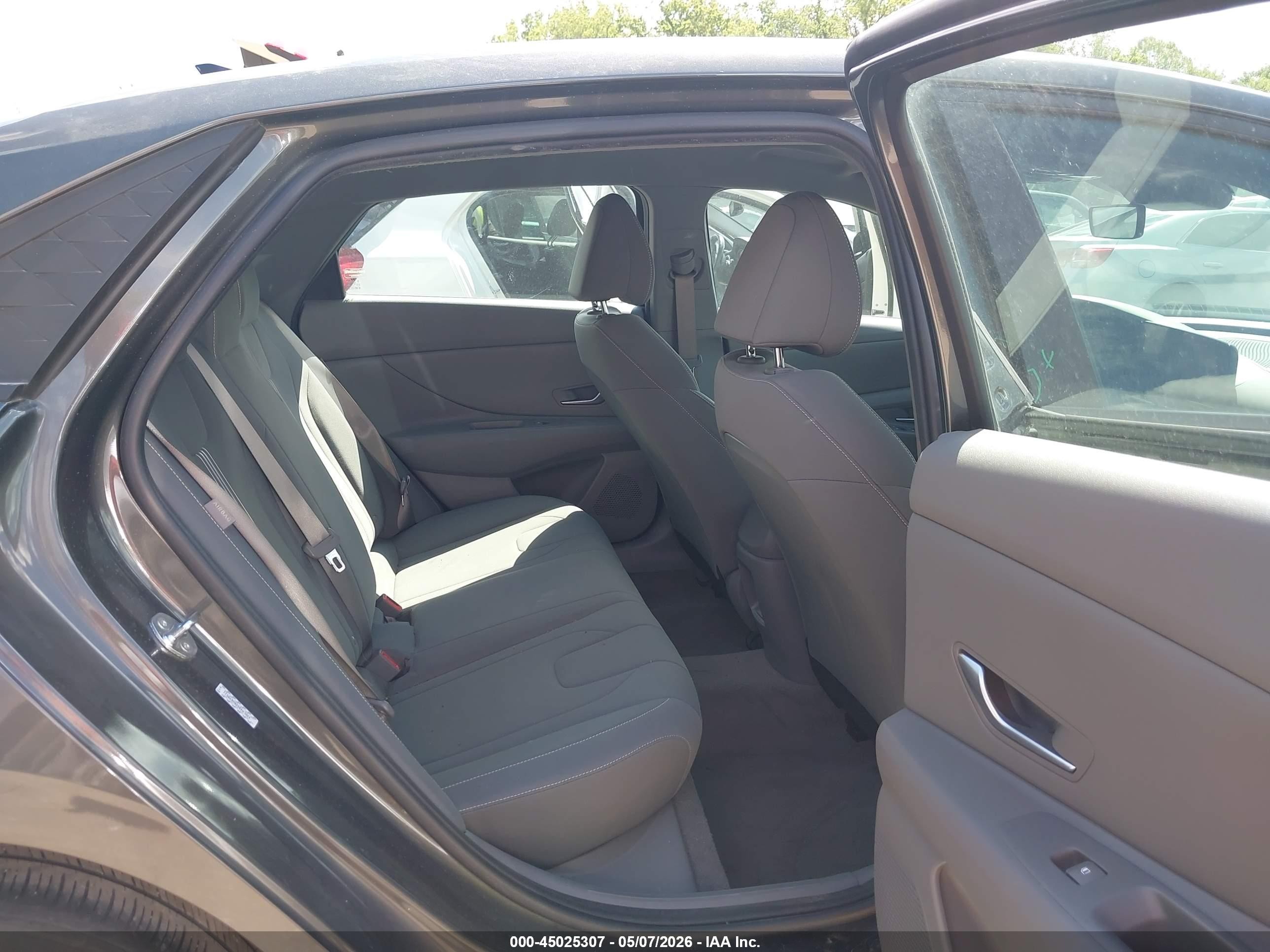 2024 Hyundai Elantra Sel Gray vin: KMHLM4DG2RU678511