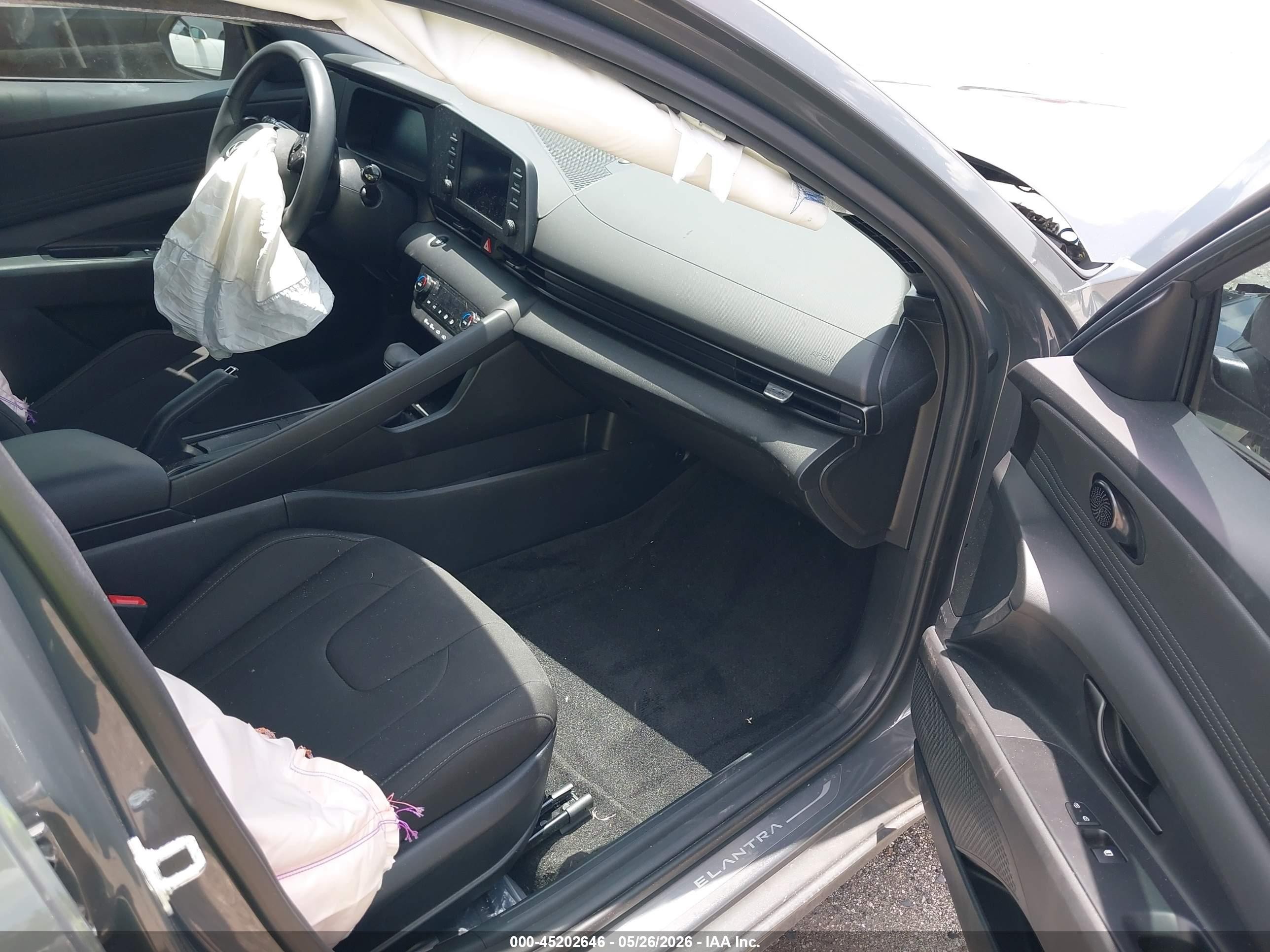 2025 Hyundai Elantra Sel Sport Gray vin: KMHLM4DG3SU957486