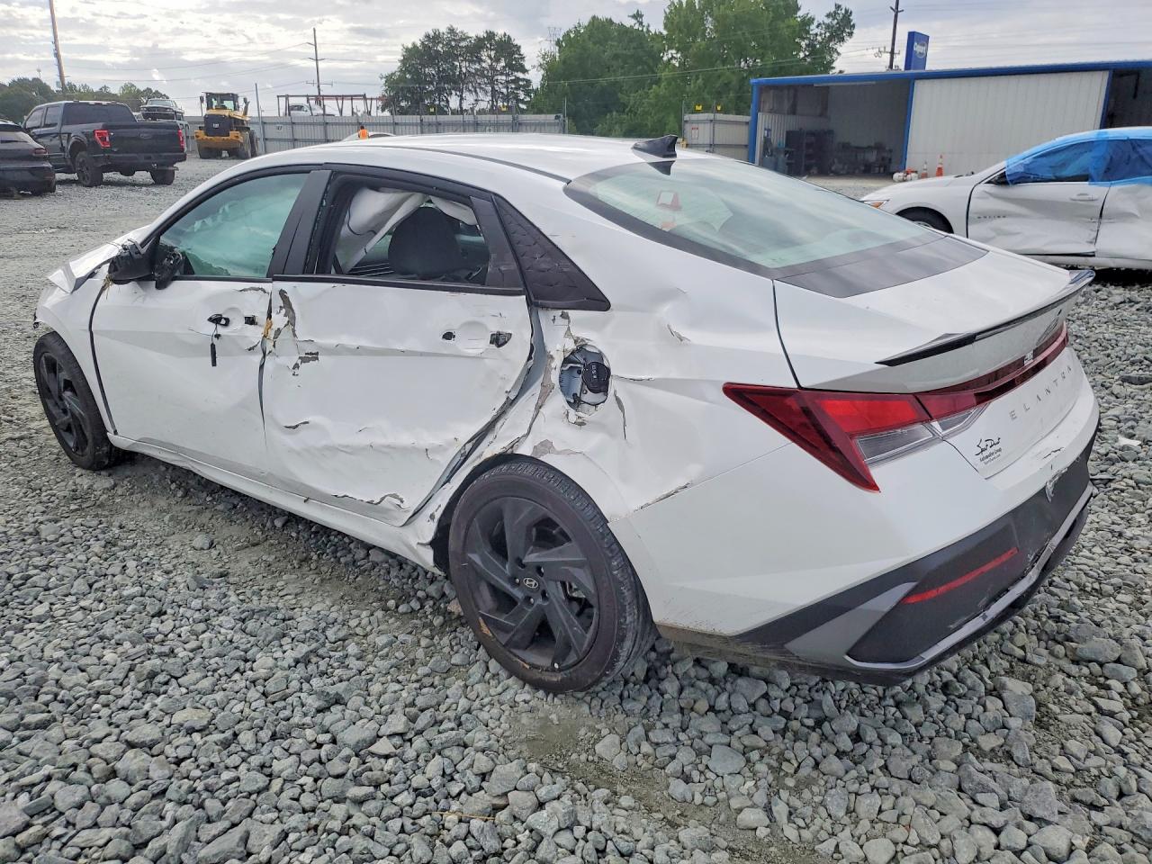 2026 Hyundai Elantra Sel Sport White vin: KMHLM4DG3TU154968
