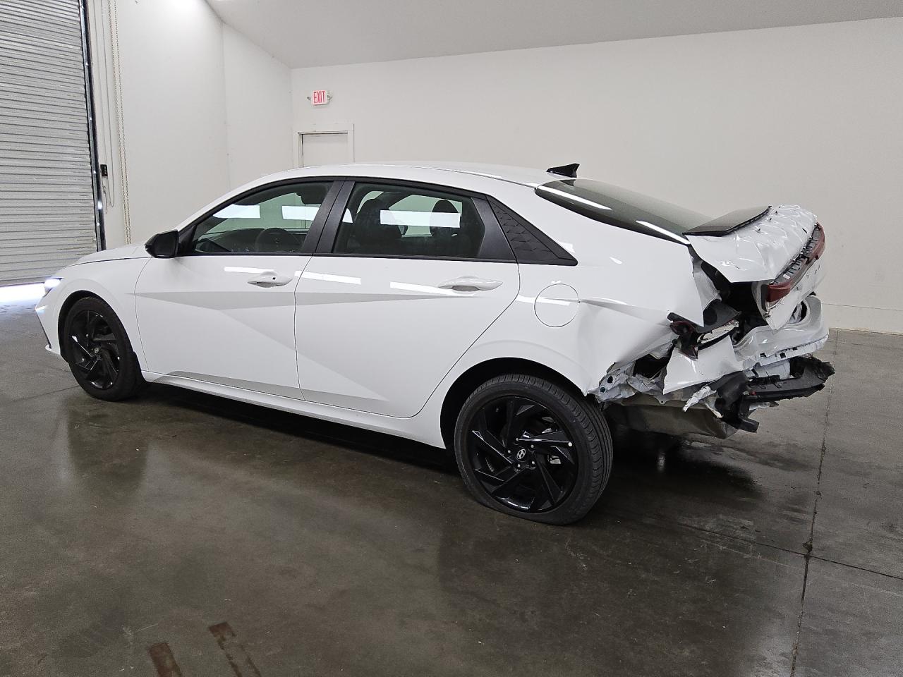 2026 Hyundai Elantra Sel Sport White vin: KMHLM4DG3TU203618 Damage: Left Qtr Panel, Dent(S) W/ Paint Dmg, > 12 Inches