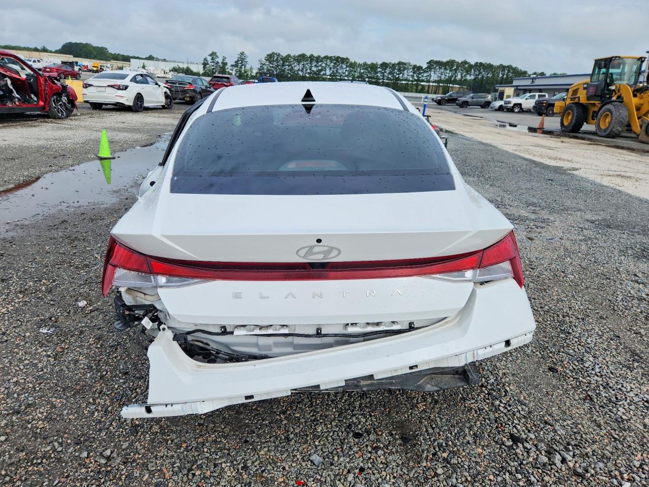 2024 Hyundai Elantra Sel White vin: KMHLM4DG4RU798083