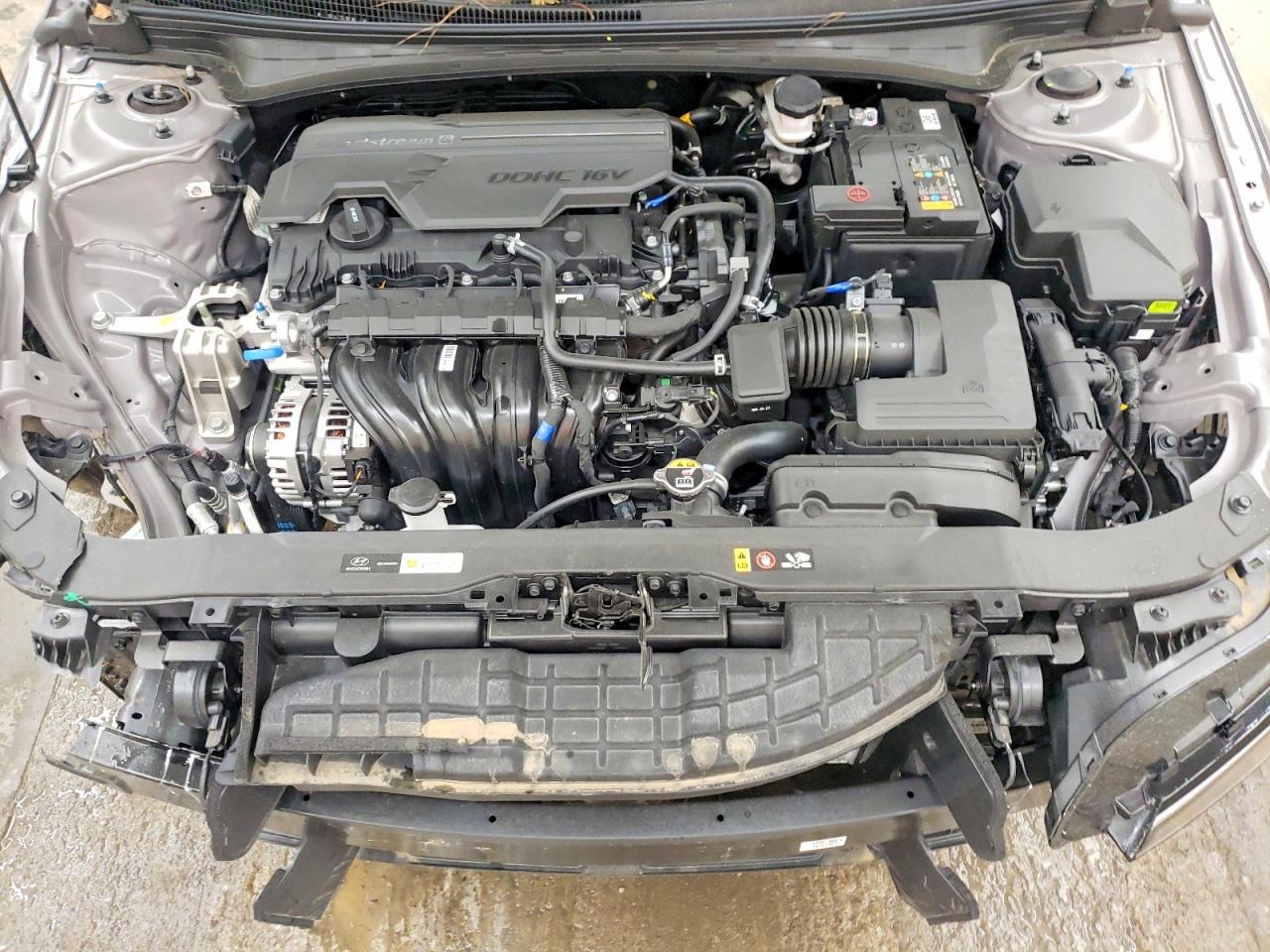 2025 Hyundai Elantra Sel Sport Silver vin: KMHLM4DG4SU050939