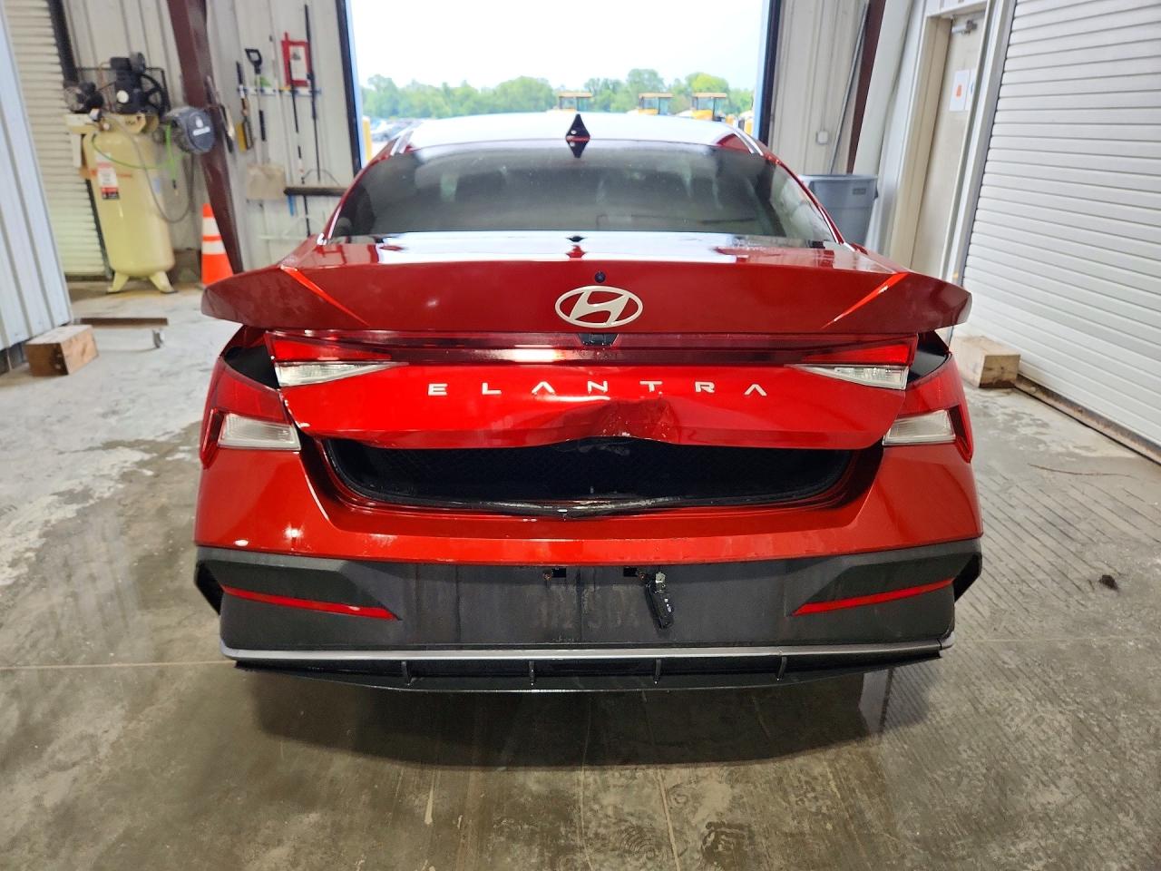 2024 Hyundai Elantra Sel Красный vin: KMHLM4DG6RU760869