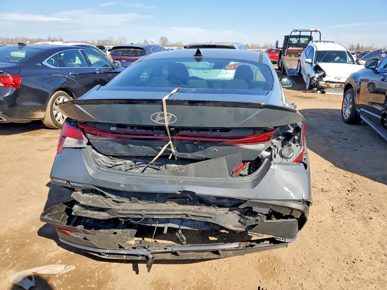 2025 Hyundai Elantra Sel Sport Gray vin: KMHLM4DG7SU079318