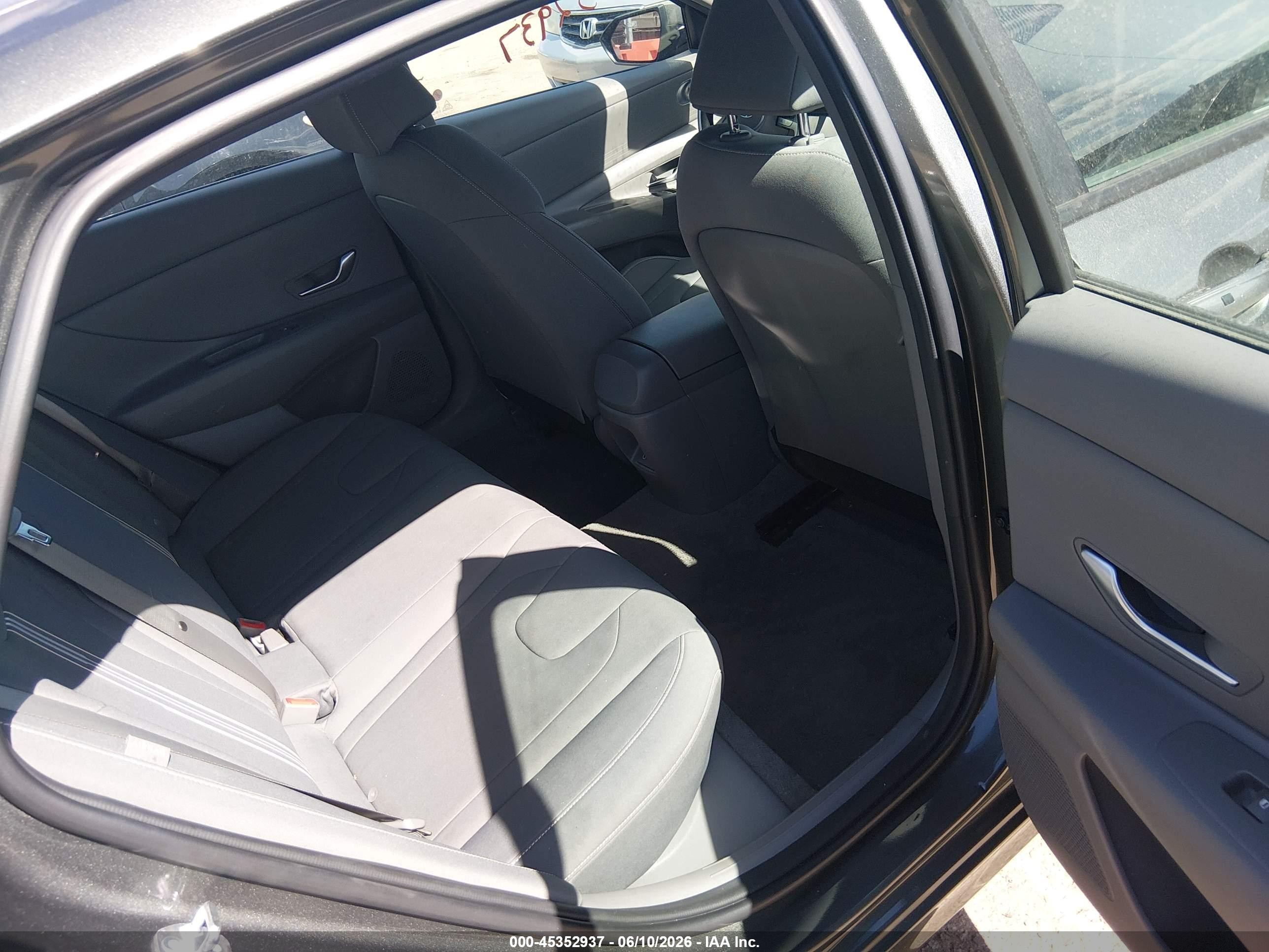2024 Hyundai Elantra Sel vin: KMHLM4DG8RU845289