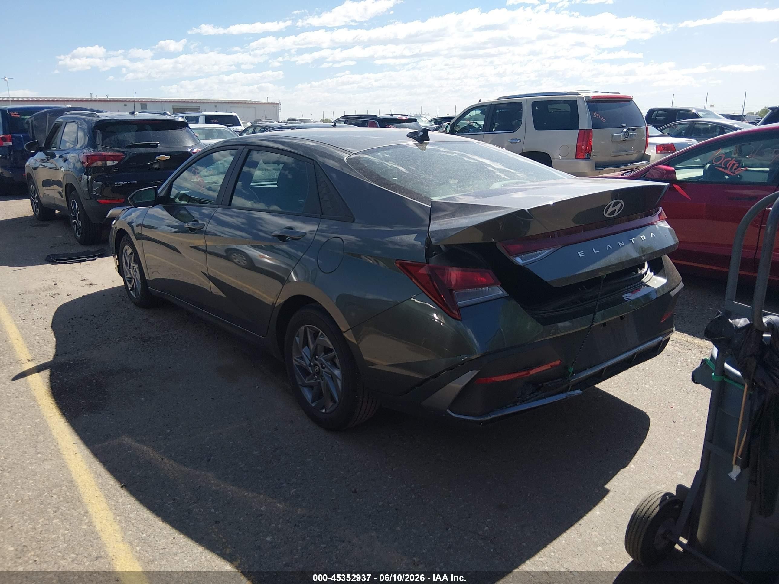2024 Hyundai Elantra Sel vin: KMHLM4DG8RU845289