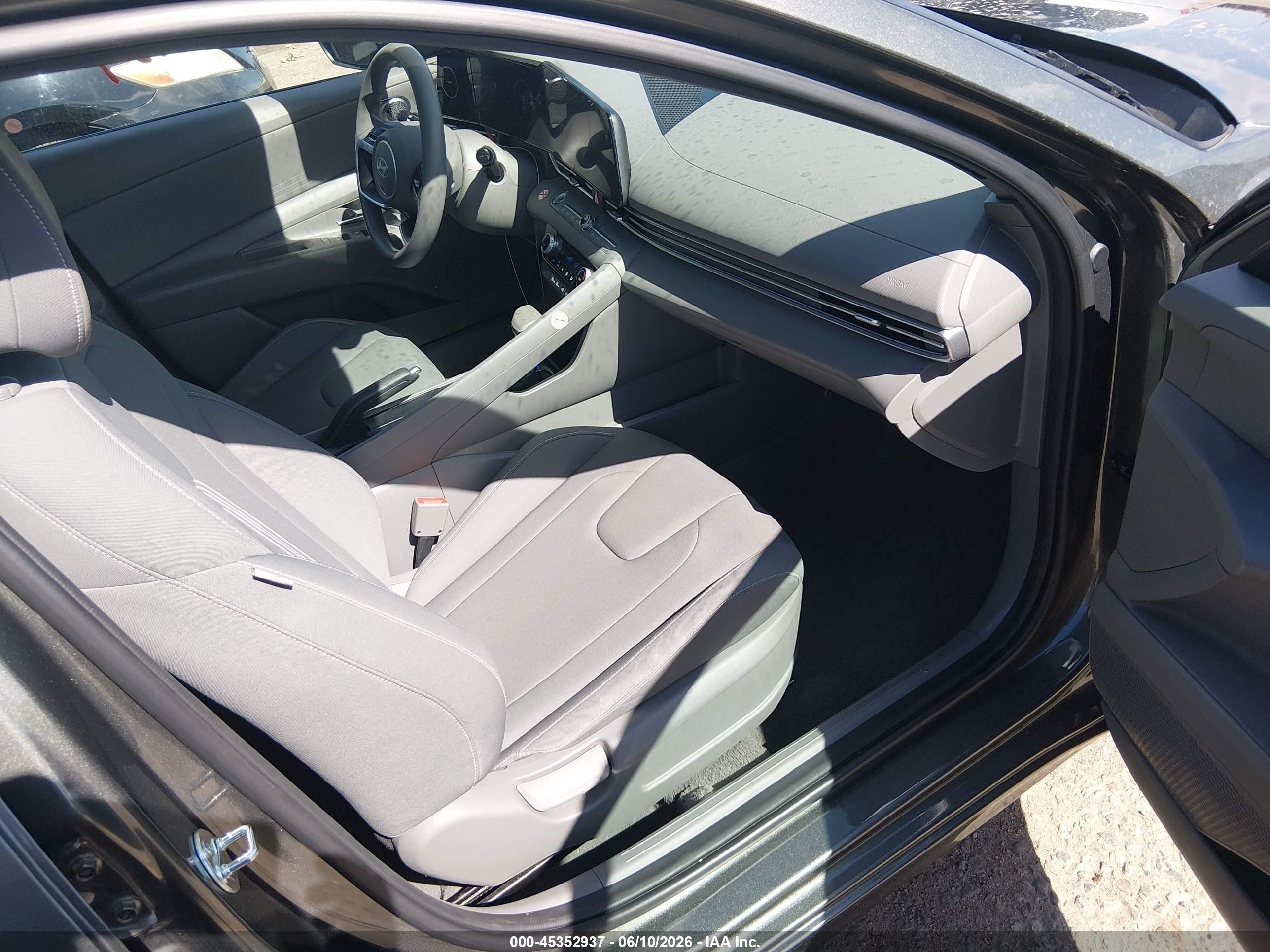 2024 Hyundai Elantra Sel vin: KMHLM4DG8RU845289