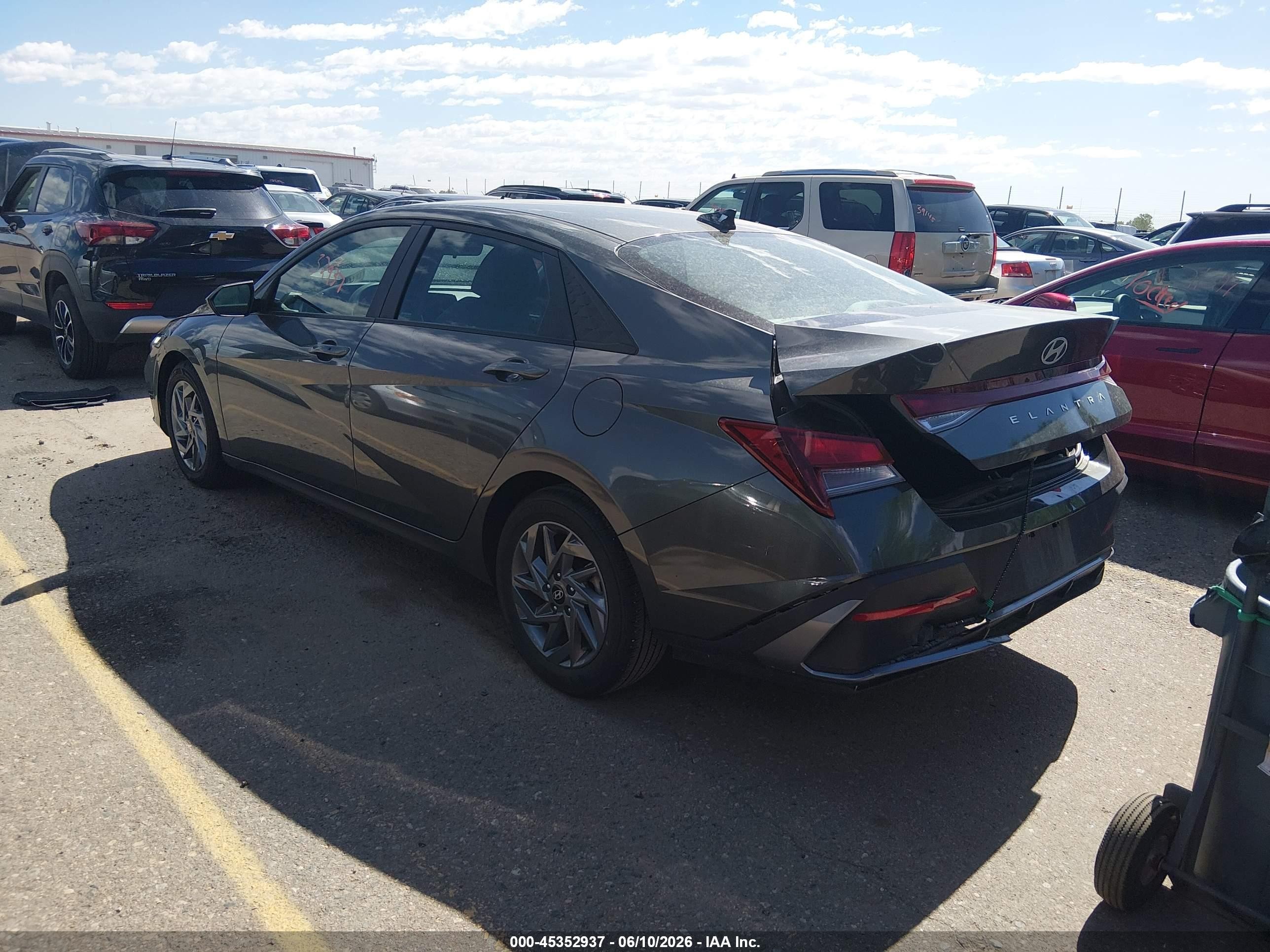 2024 Hyundai Elantra Sel vin: KMHLM4DG8RU845289