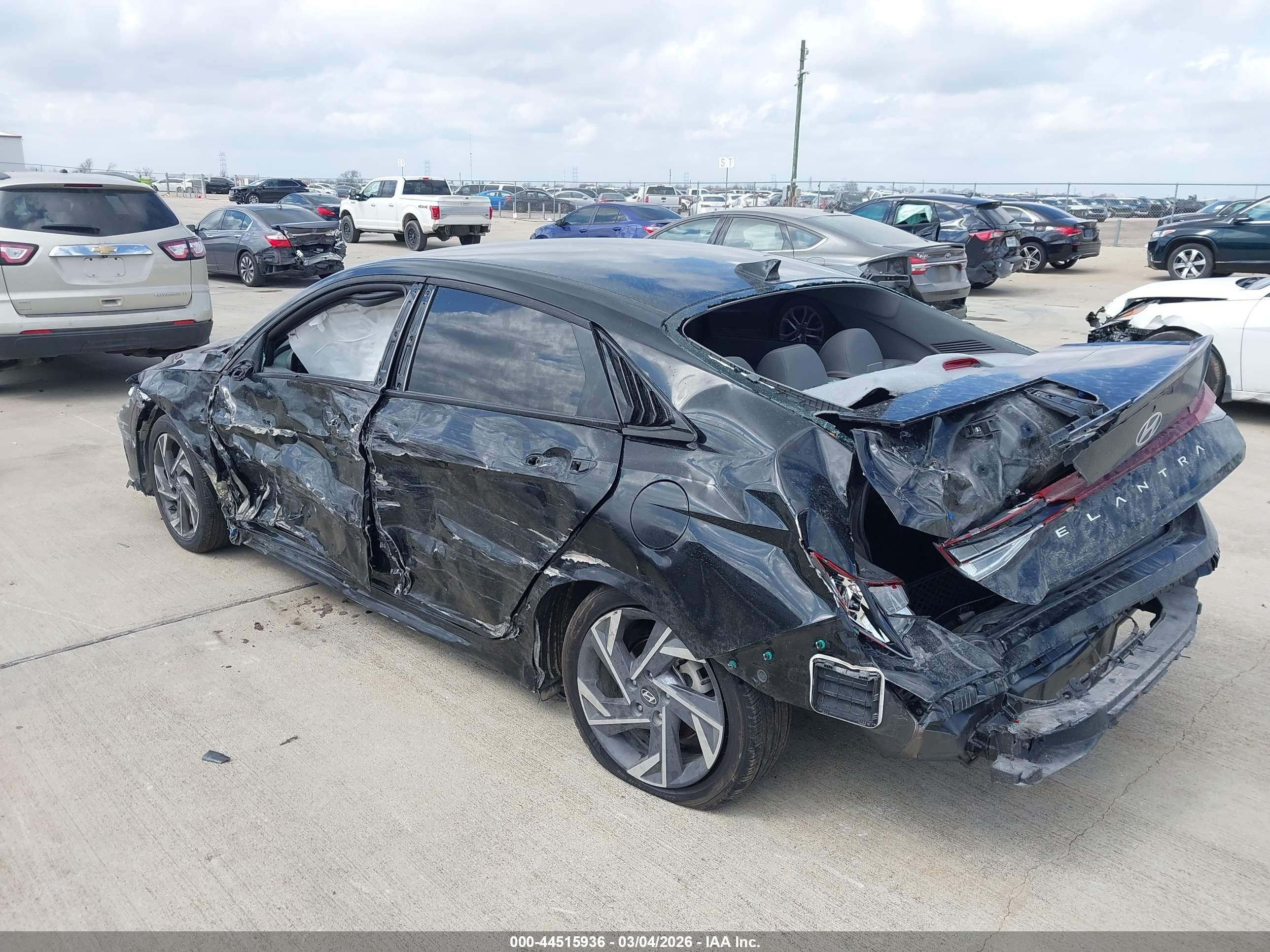 2025 Hyundai Elantra Sel Sport Black vin: KMHLM4DG8SU048692