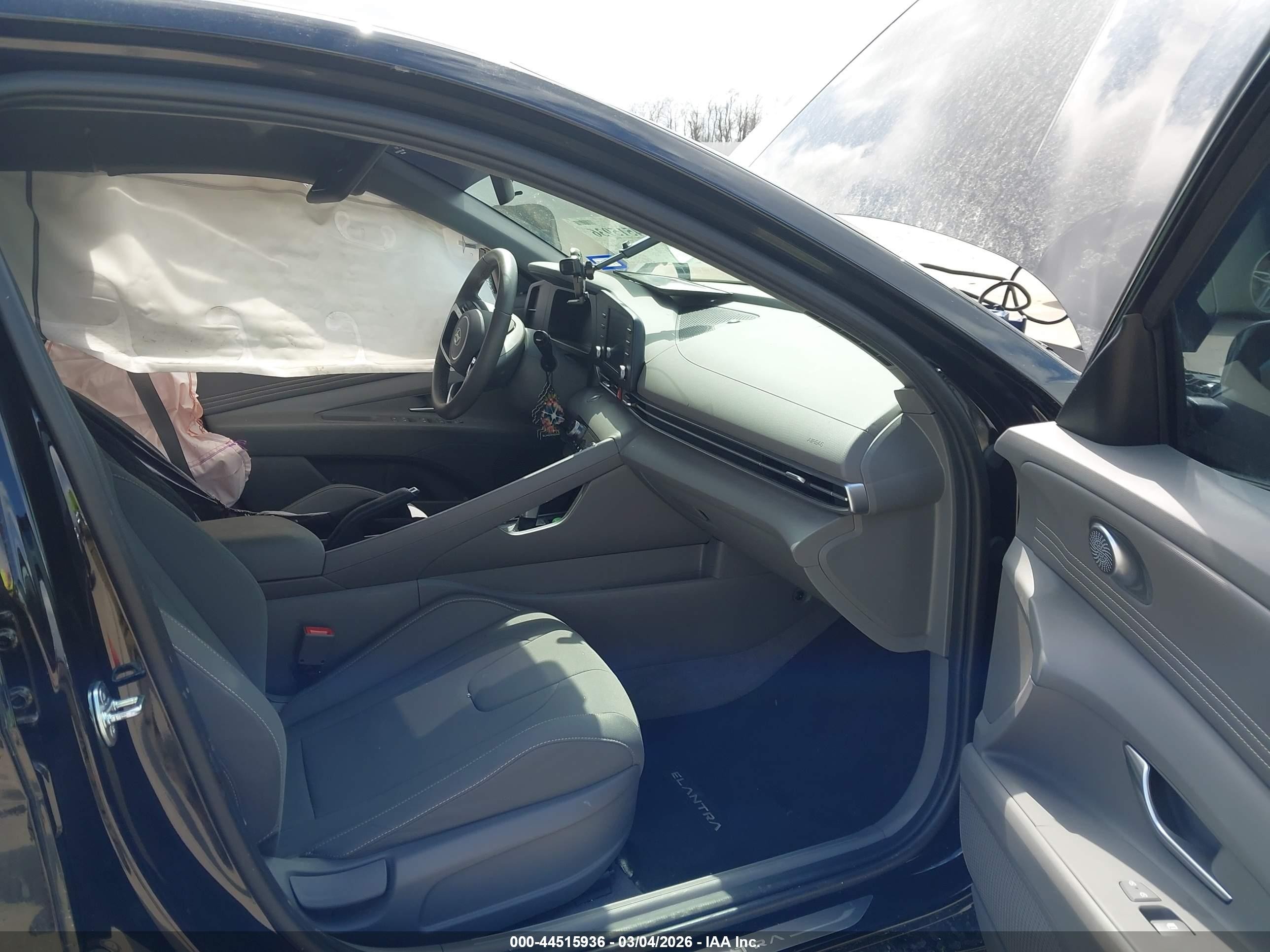 2025 Hyundai Elantra Sel Sport Black vin: KMHLM4DG8SU048692