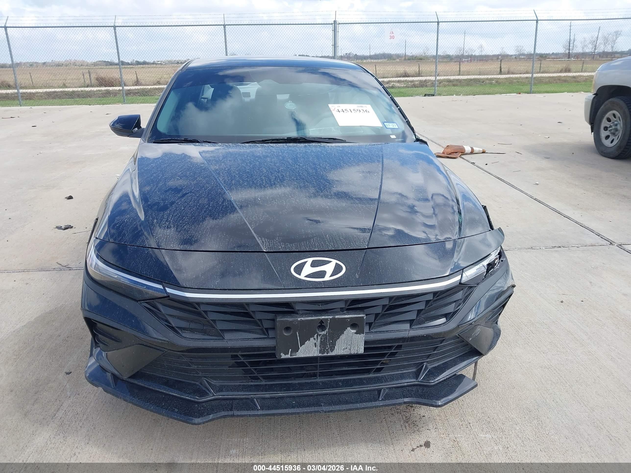 2025 Hyundai Elantra Sel Sport Black vin: KMHLM4DG8SU048692
