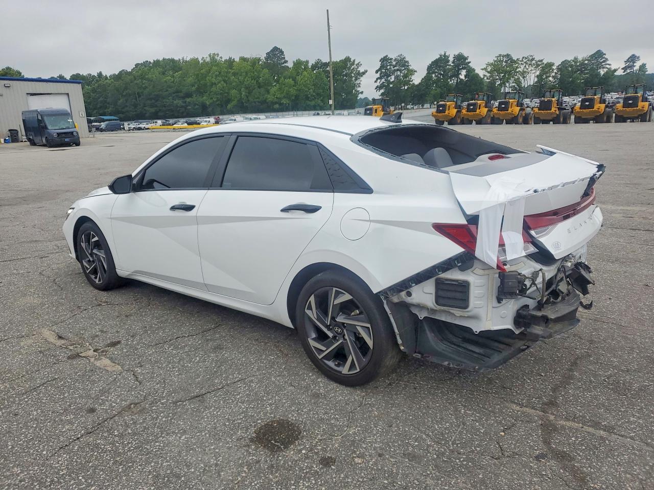 2025 Hyundai Elantra Sel Sport White vin: KMHLM4DG8SU968063