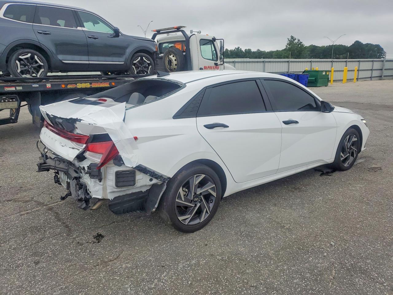 2025 Hyundai Elantra Sel Sport White vin: KMHLM4DG8SU968063