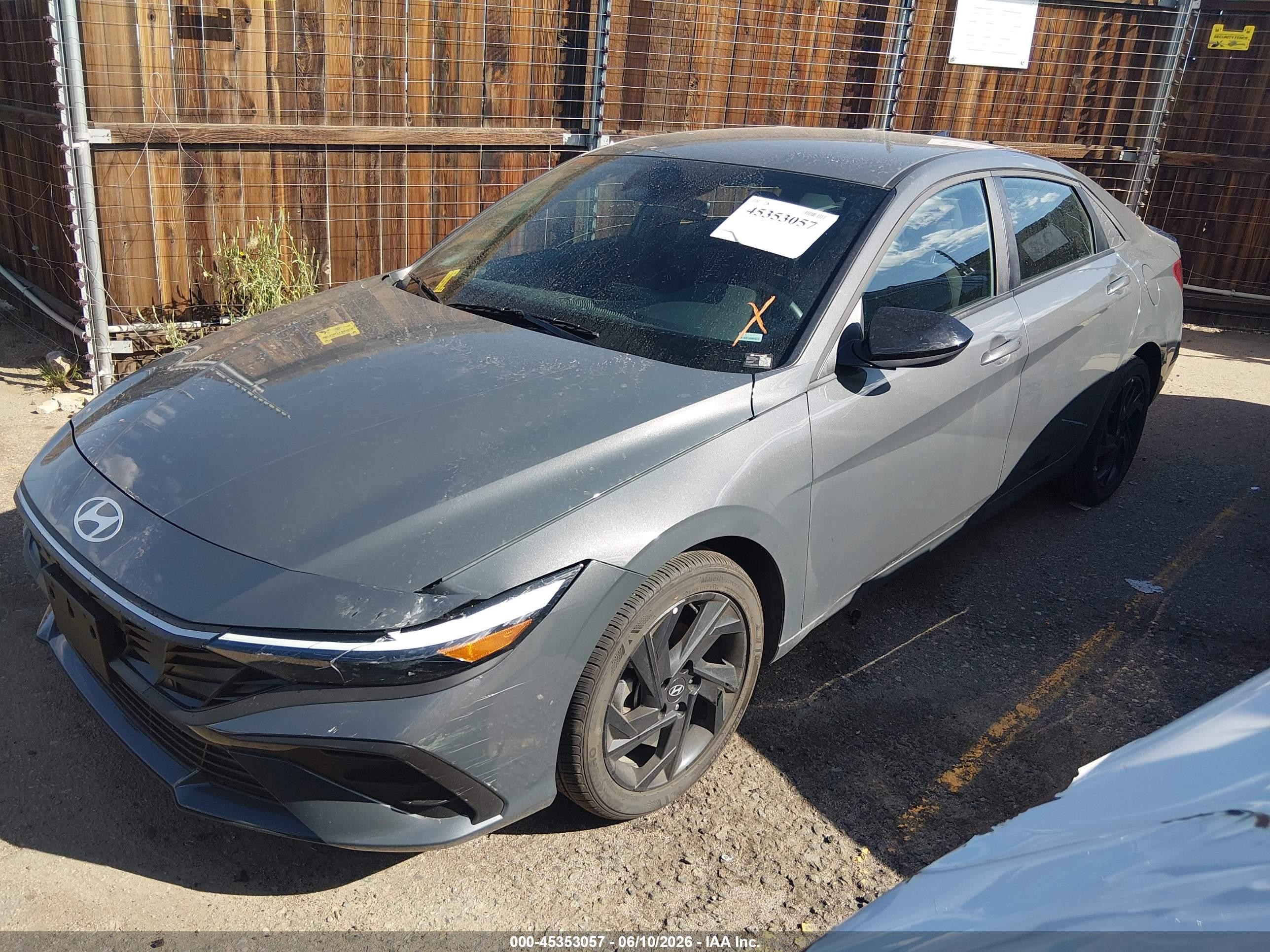 2026 Hyundai Elantra Sel Sport Gray vin: KMHLM4DGXTU180225