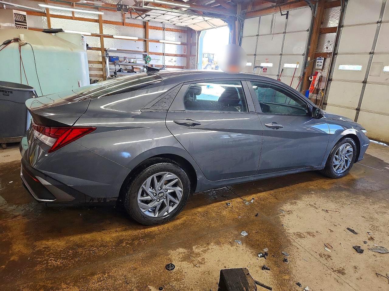 2024 Hyundai Elantra Blue Gray vin: KMHLM4DJ2RU097604