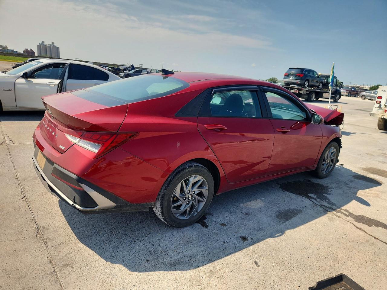 2024 Hyundai Elantra Blue Red vin: KMHLM4DJ3RU115155