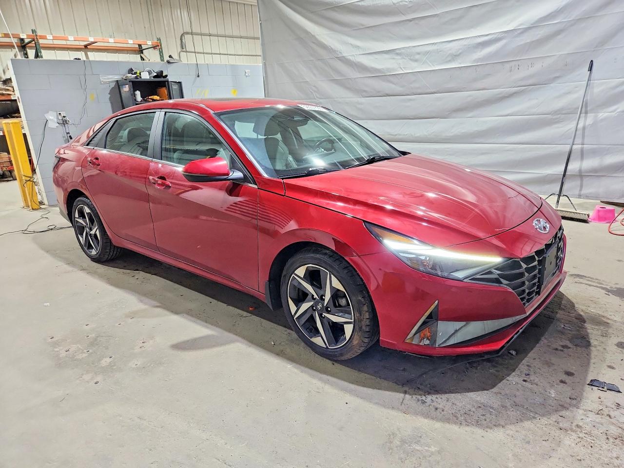 2021 Hyundai Elantra Limited Red vin: KMHLN4AJ3MU004874
