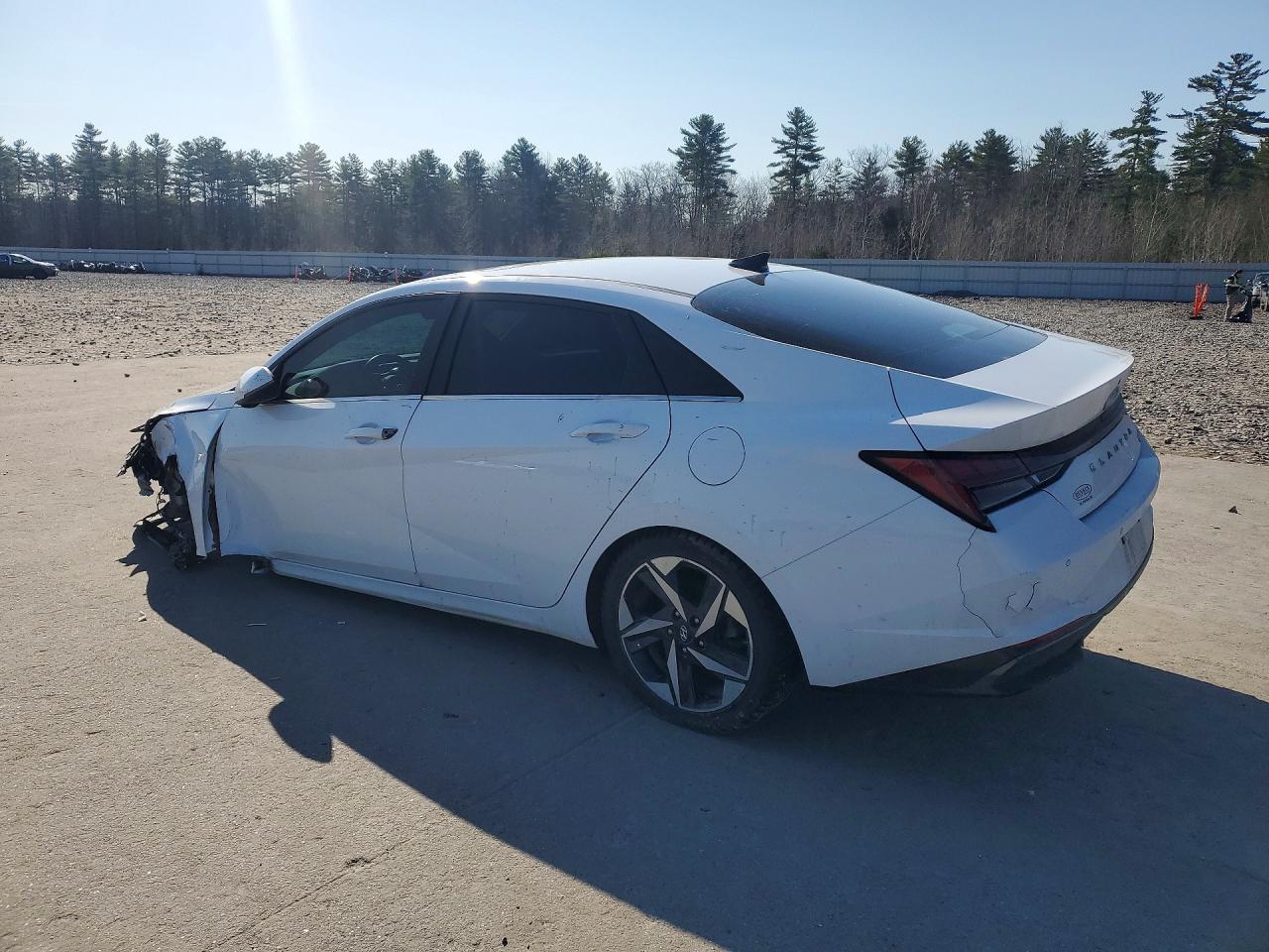 2021 Hyundai Elantra Limited White vin: KMHLN4AJXMU007576