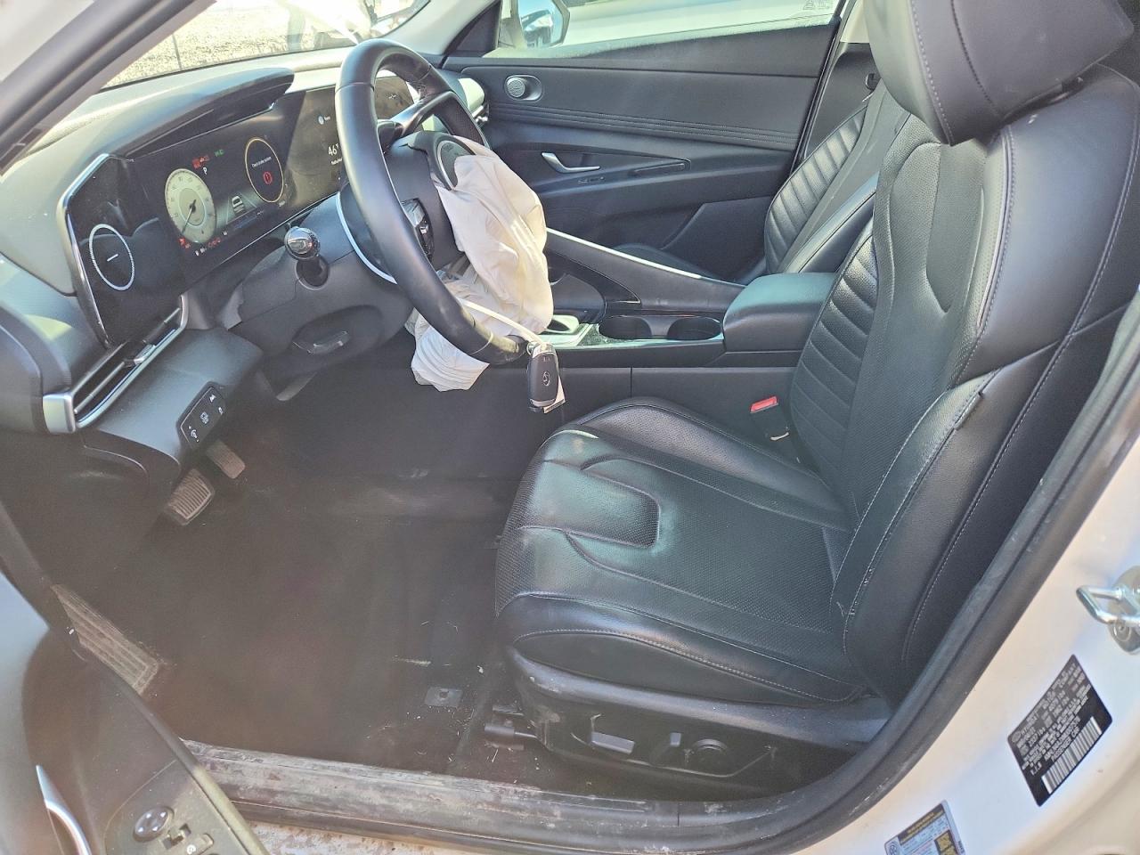2021 Hyundai Elantra Limited White vin: KMHLN4AJXMU007576