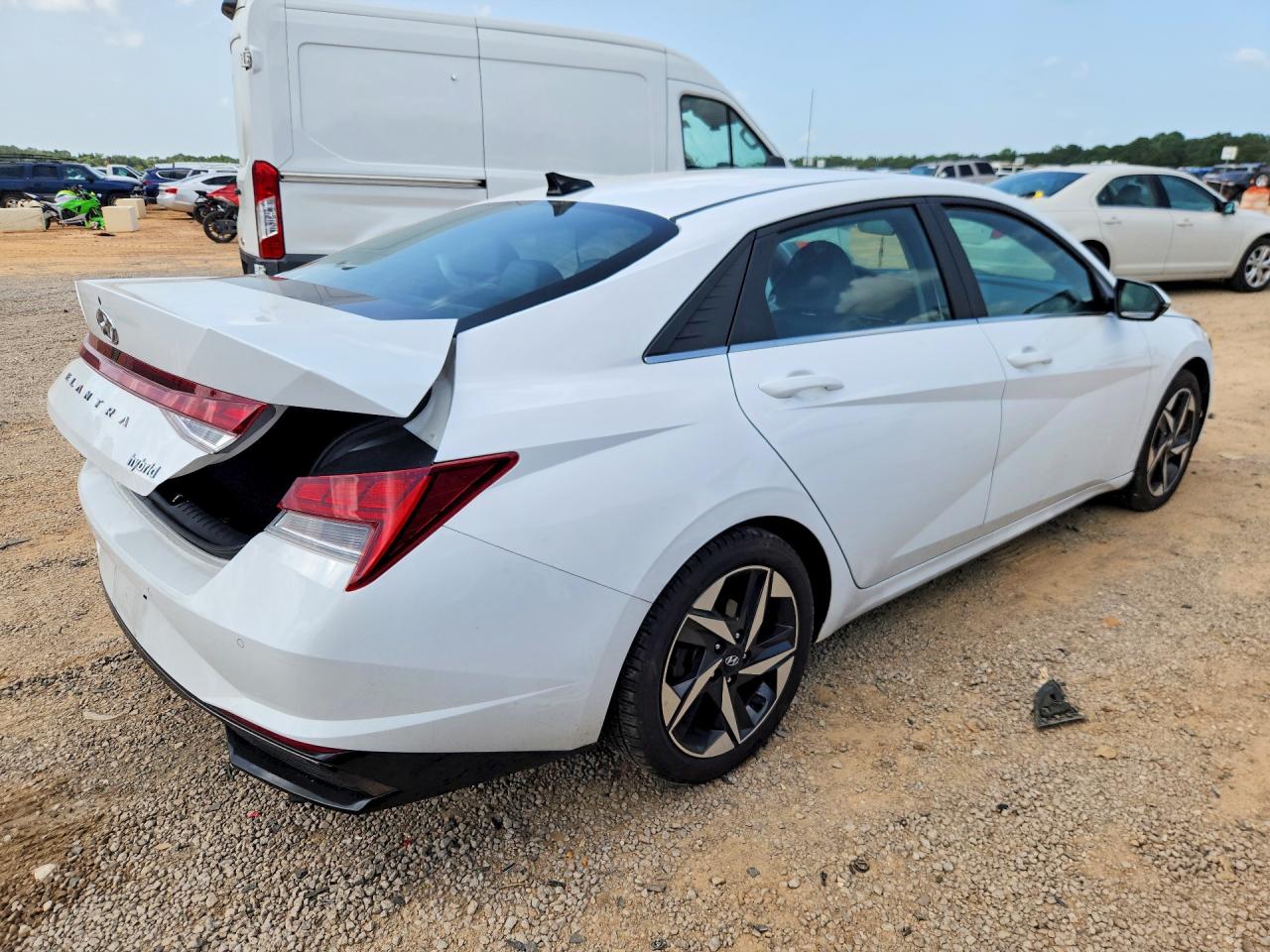 2023 Hyundai Elantra Limited White vin: KMHLN4AJXPU042347