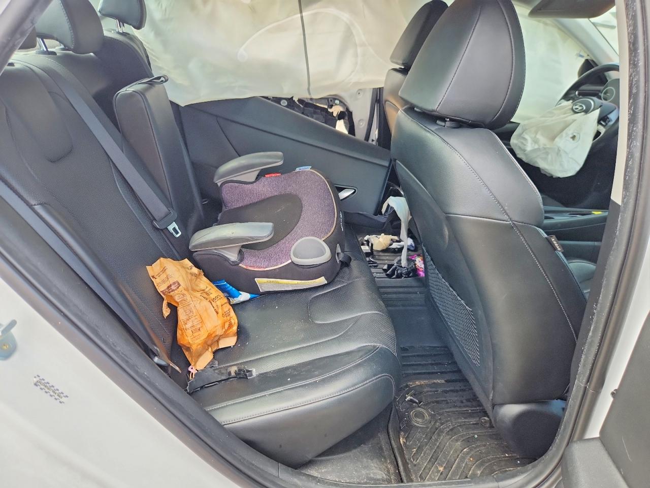 2023 Hyundai Elantra Limited White vin: KMHLN4AJXPU042347