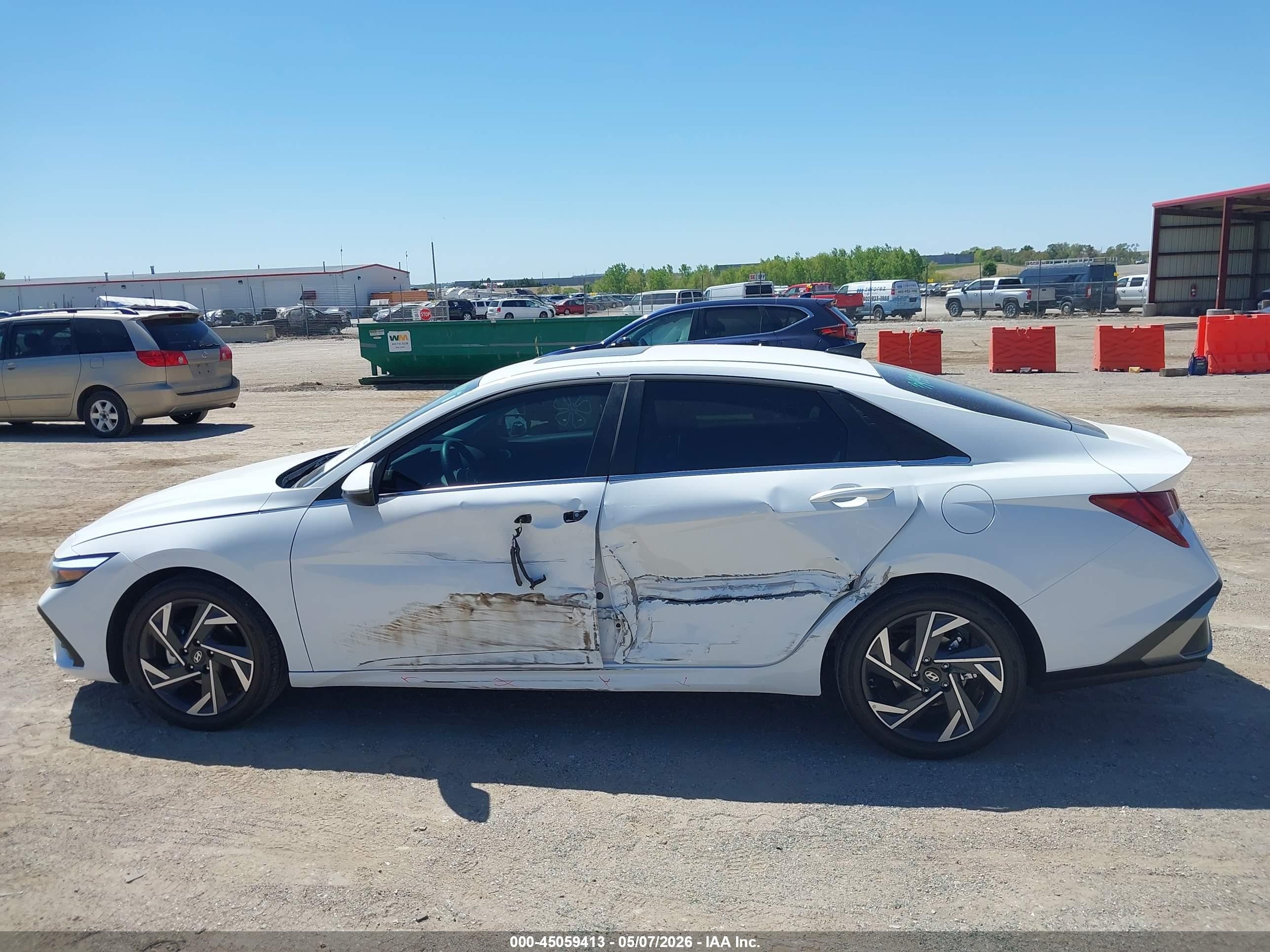 2025 Hyundai Elantra Limited Белый vin: KMHLP4DG4SU932152