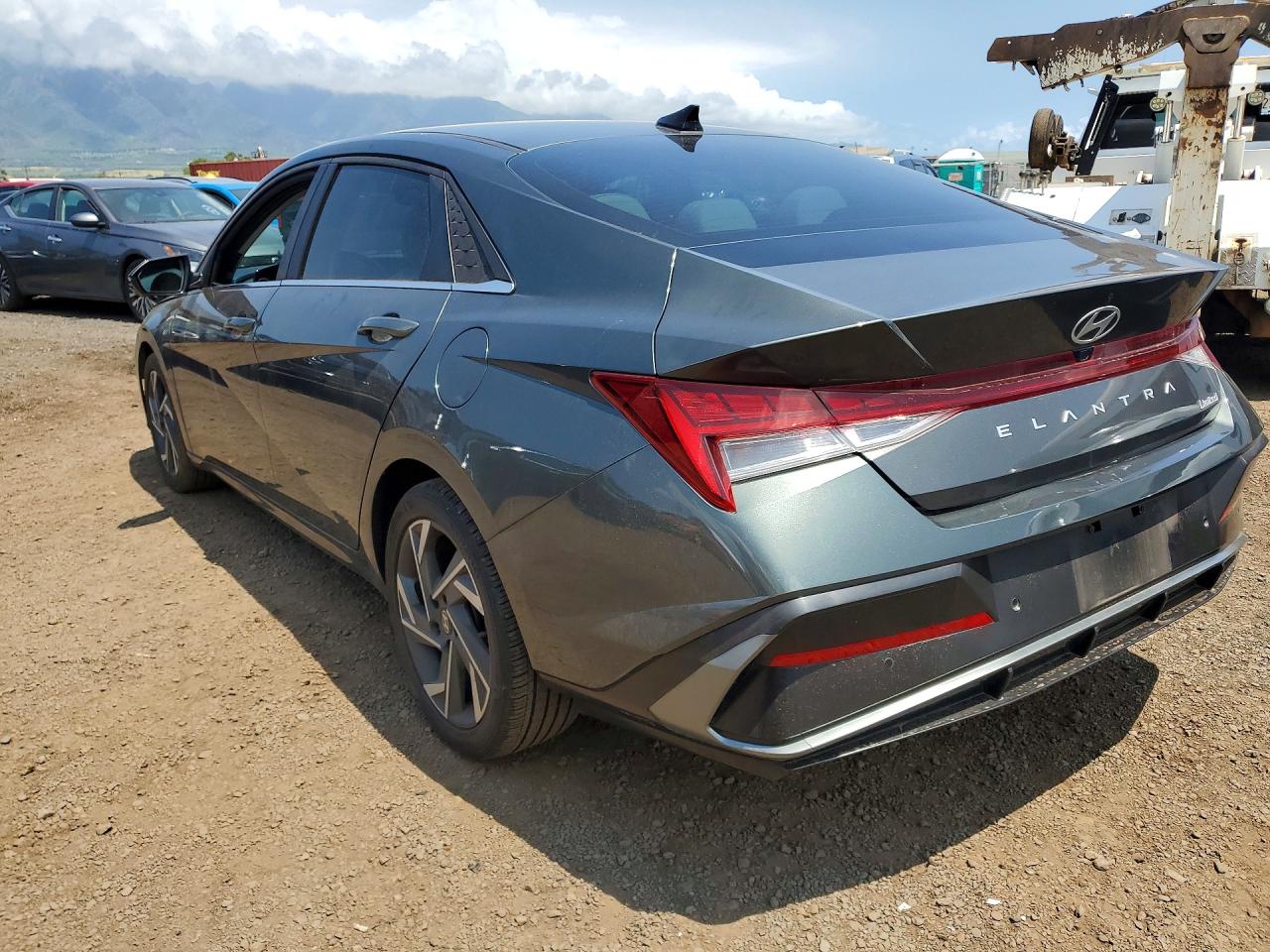 2024 Hyundai Elantra Limited Gray vin: KMHLP4DG5RU664027