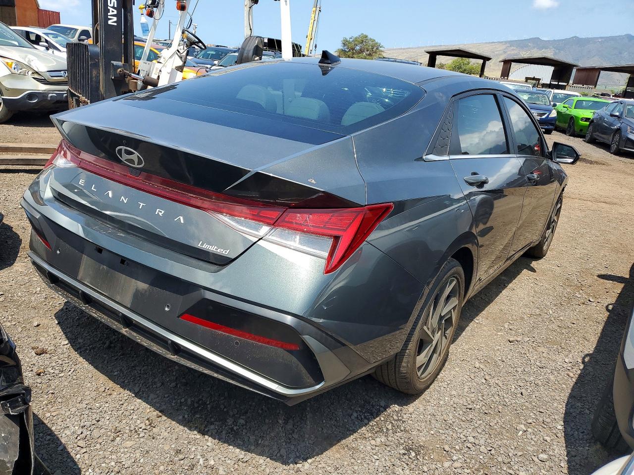 2024 Hyundai Elantra Limited Gray vin: KMHLP4DG5RU664027