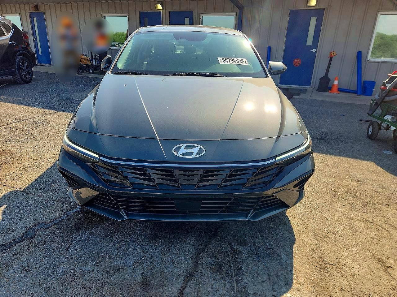 2025 Hyundai Elantra Limited Gray vin: KMHLP4DG5SU081107