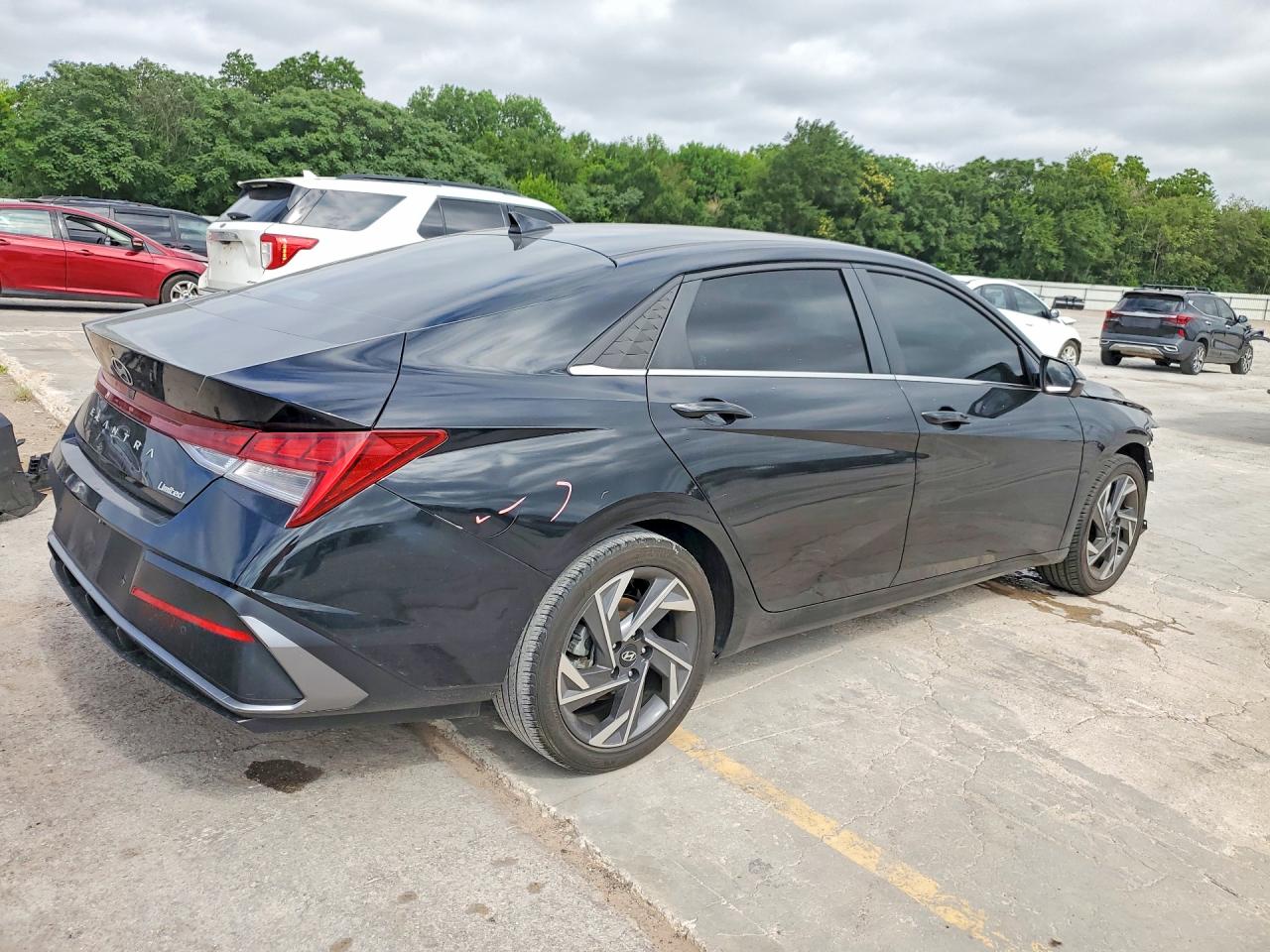 2024 Hyundai Elantra Limited Black vin: KMHLP4DG6RU656132