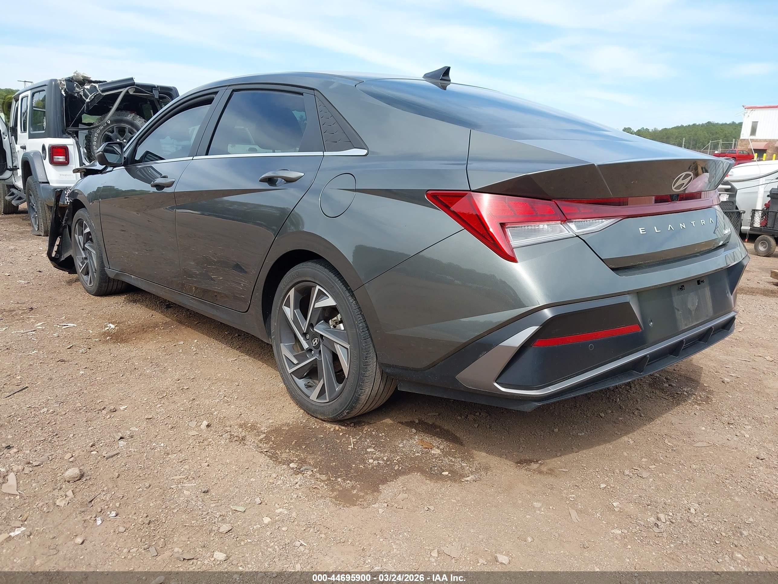 2024 Hyundai Elantra Limited Серый vin: KMHLP4DG6RU657619