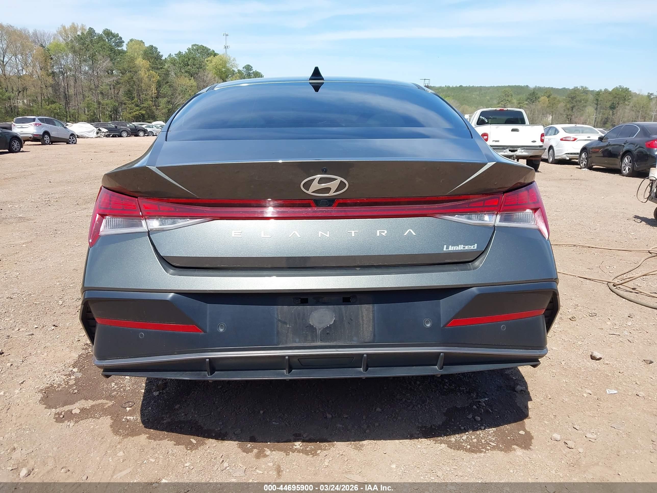 2024 Hyundai Elantra Limited Серый vin: KMHLP4DG6RU657619