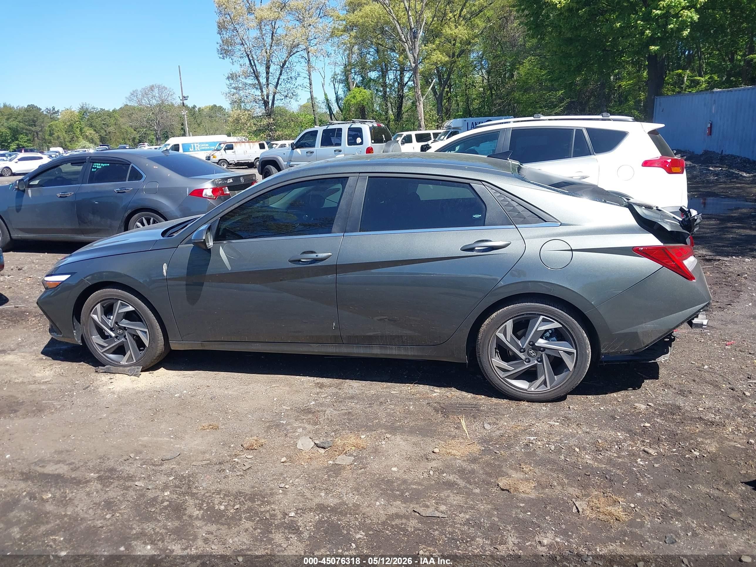 2026 Hyundai Elantra Limited Gray vin: KMHLP4DG6TU117730