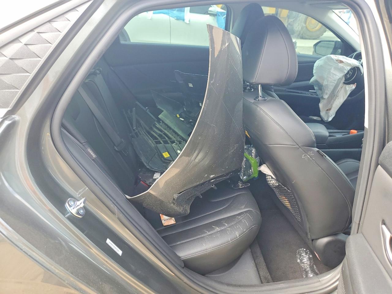 2025 Hyundai Elantra Limited Charcoal vin: KMHLP4DG8SU080937