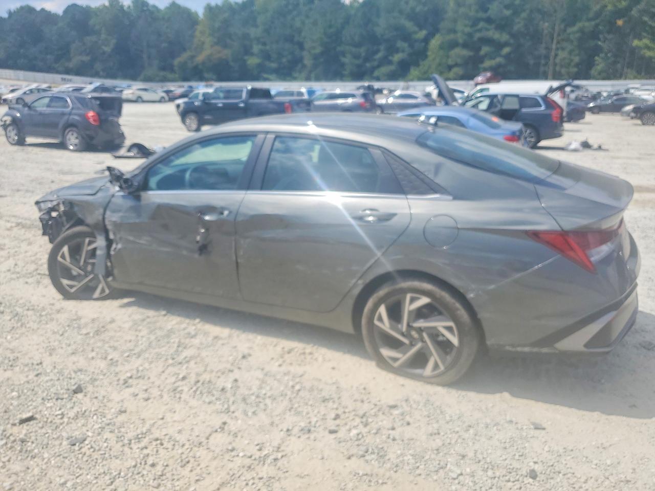 2026 Hyundai Elantra Limited Gray vin: KMHLP4DG9TU138264