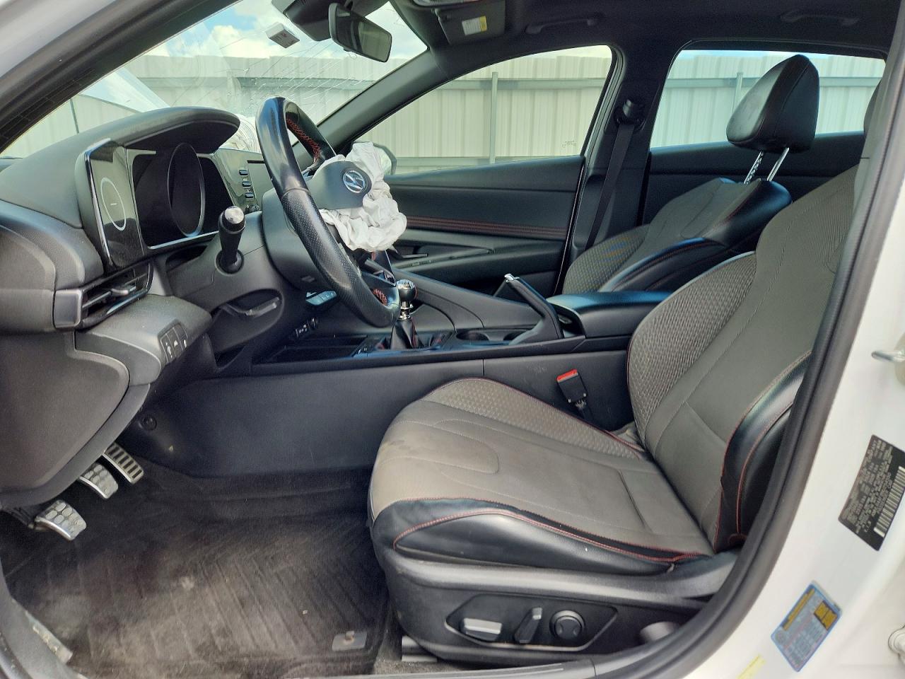 2022 Hyundai Elantra N Line White vin: KMHLR4AF8NU254550