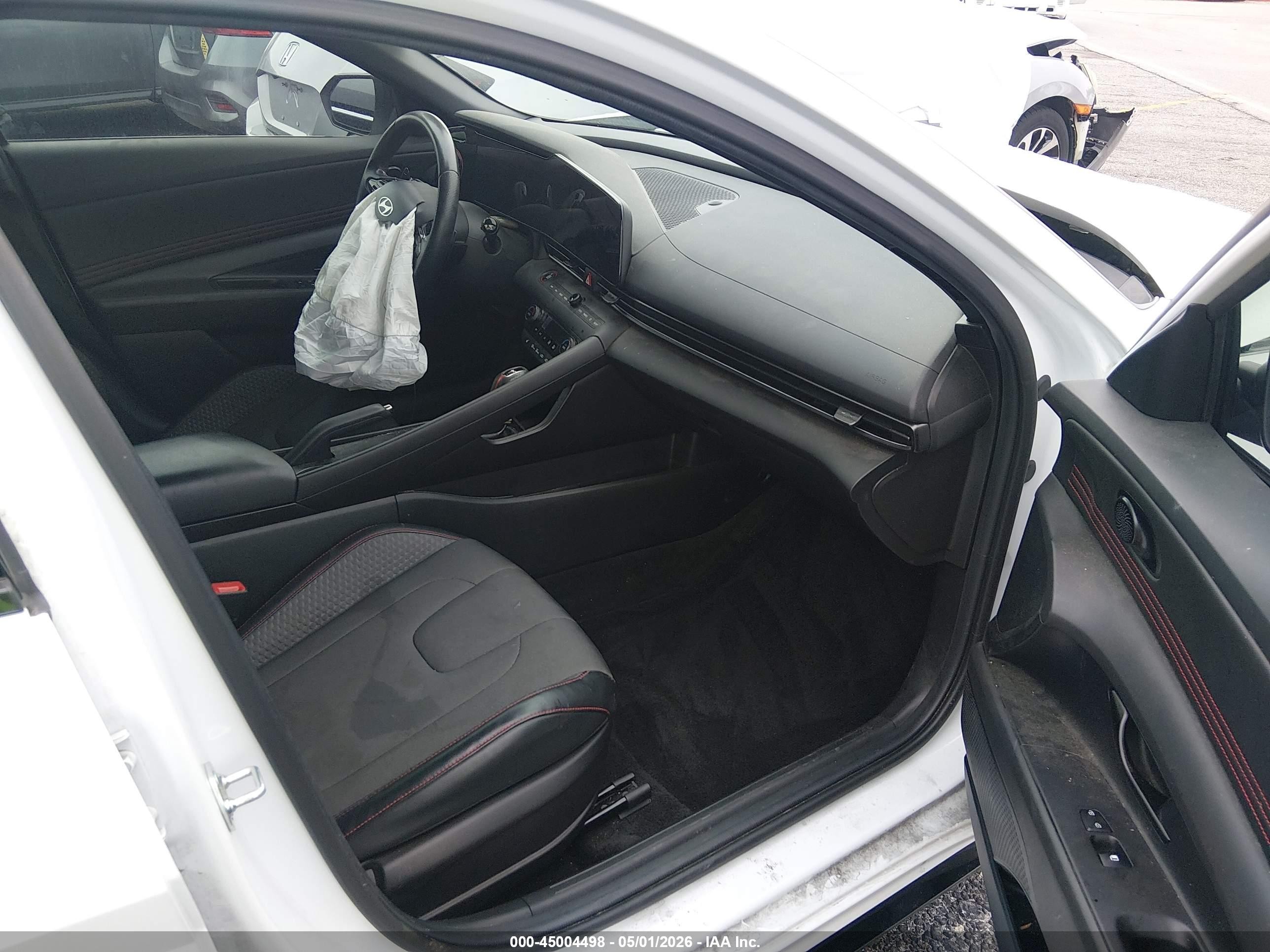 2024 Hyundai Elantra N Line White vin: KMHLR4DF1RU775093