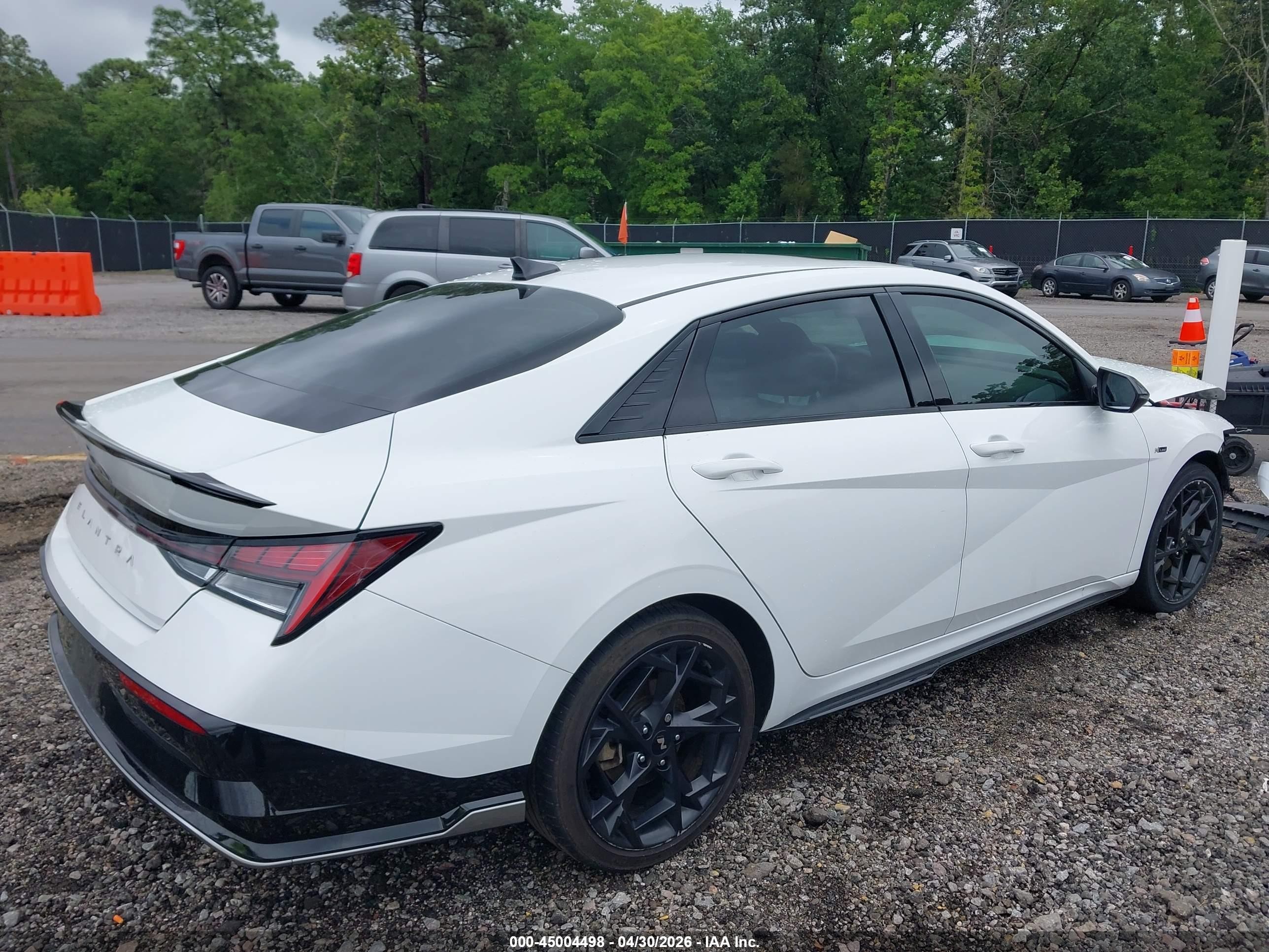 2024 Hyundai Elantra N Line White vin: KMHLR4DF1RU775093