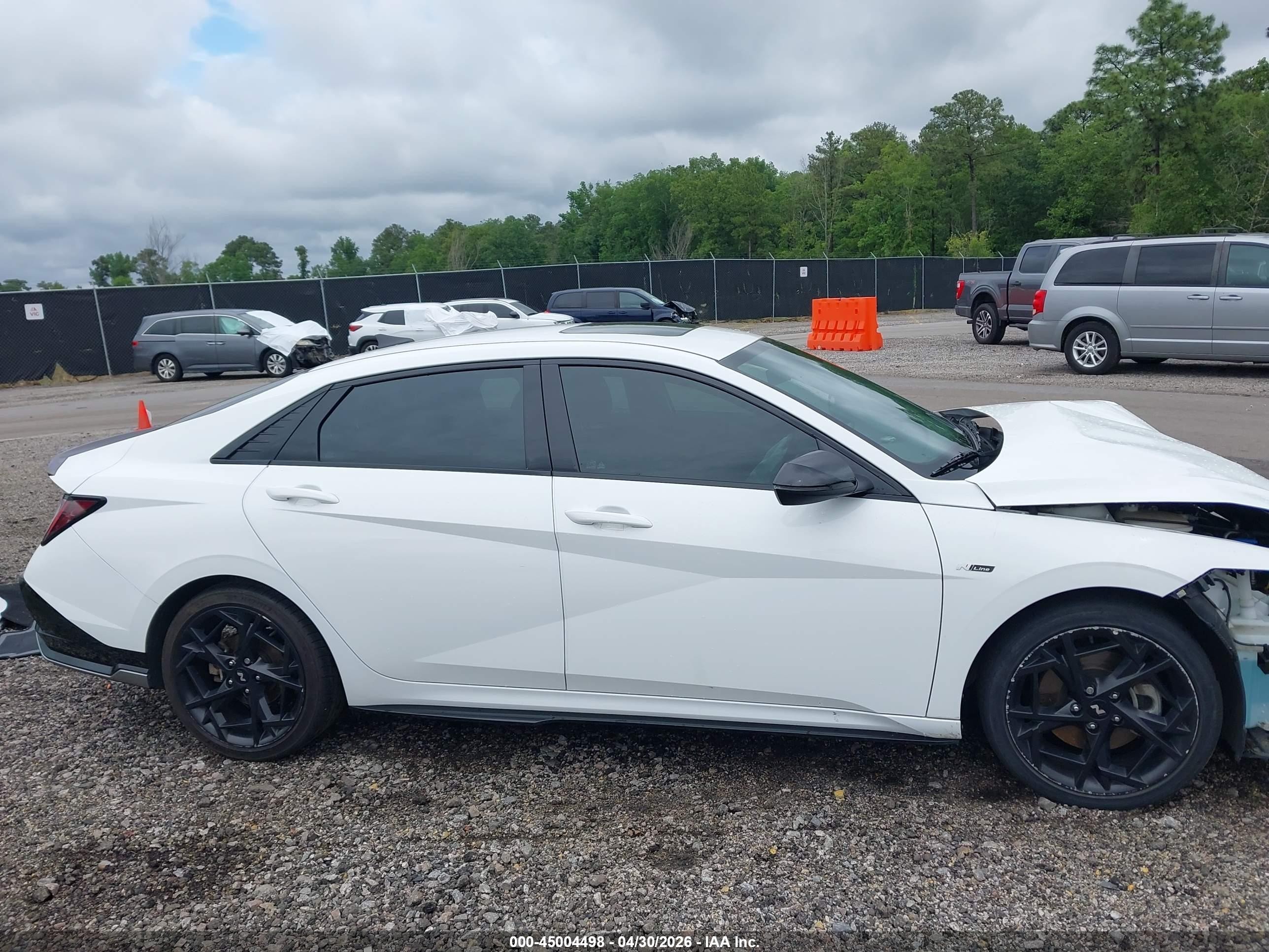 2024 Hyundai Elantra N Line White vin: KMHLR4DF1RU775093